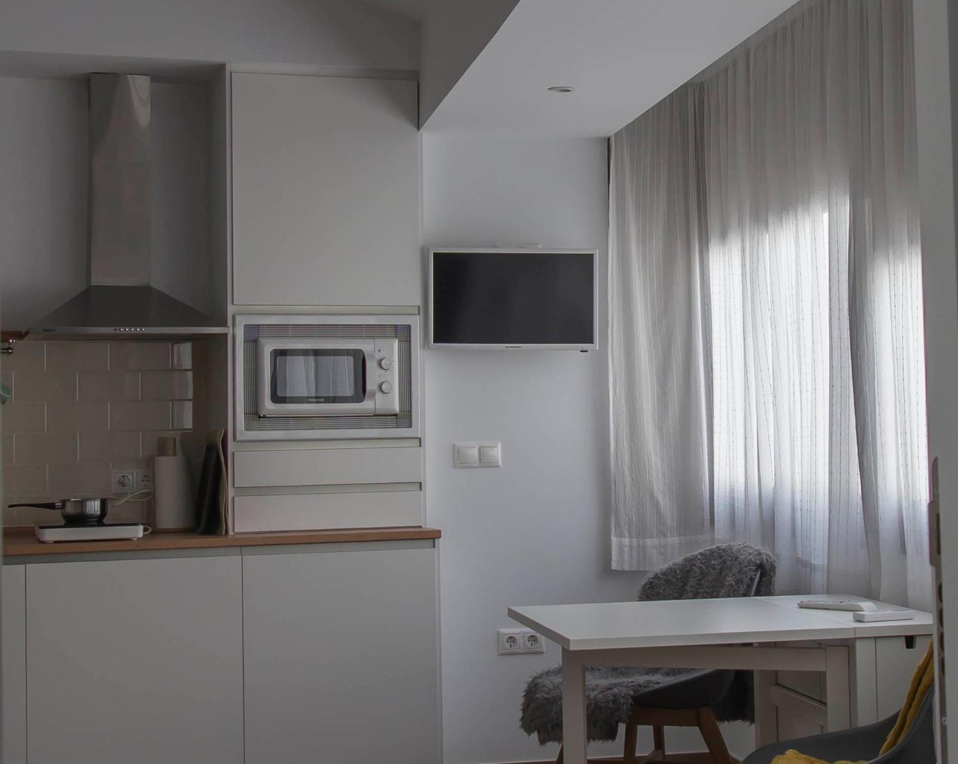 One-Bedroom Apartment photo 2