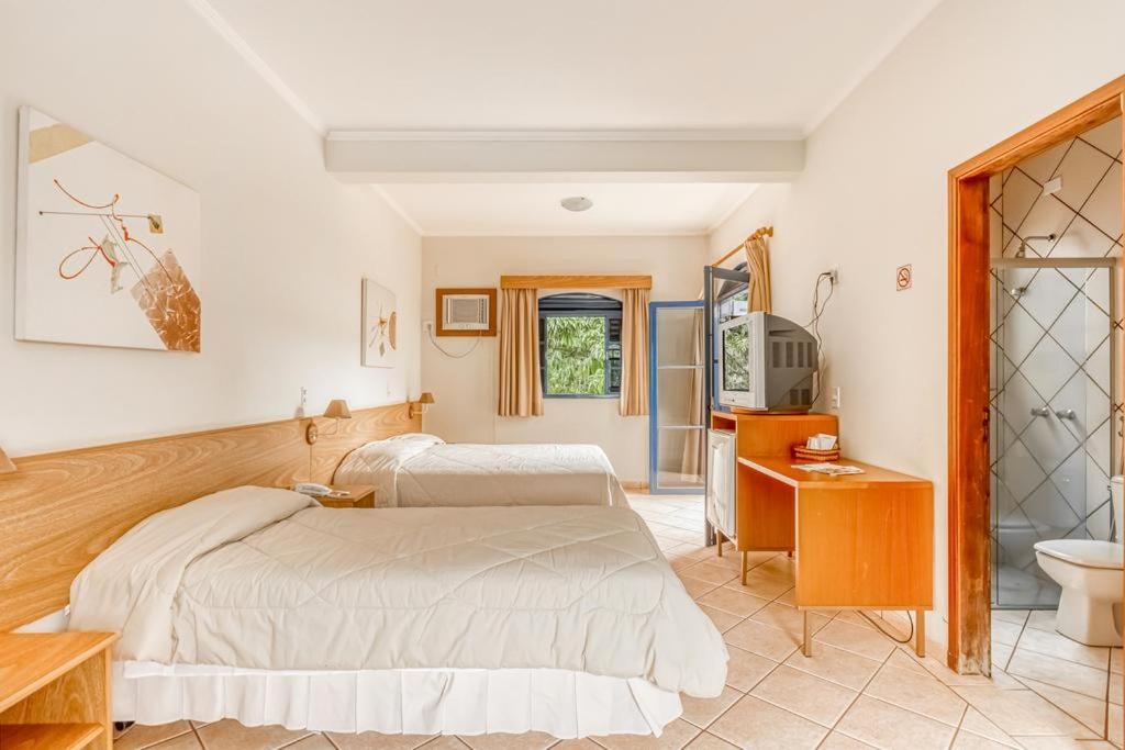 Suite with Pool View photo 1