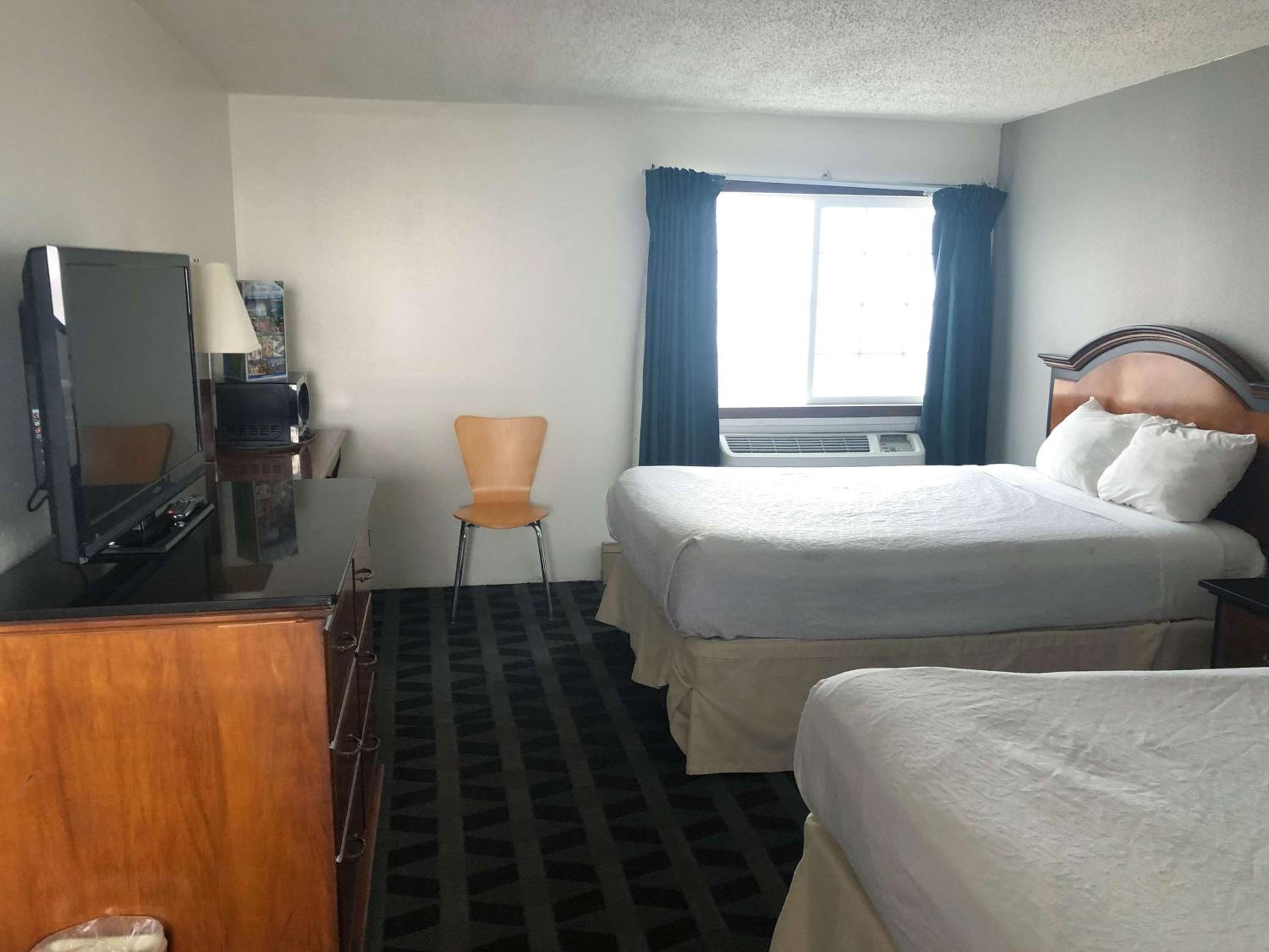 Deluxe Quadruple Room - Non-Smoking - Photo 1