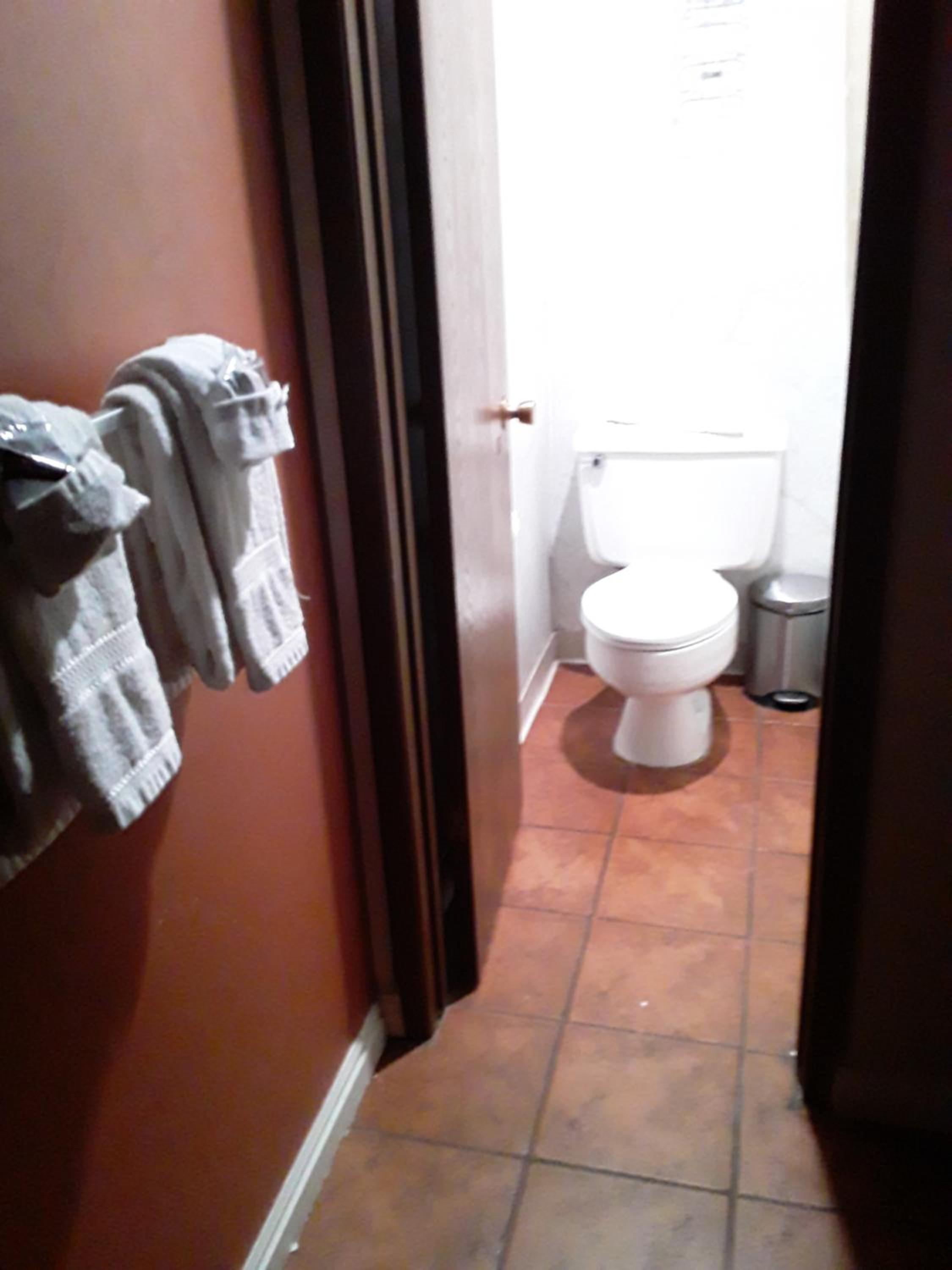 Standard Queen Room photo 2