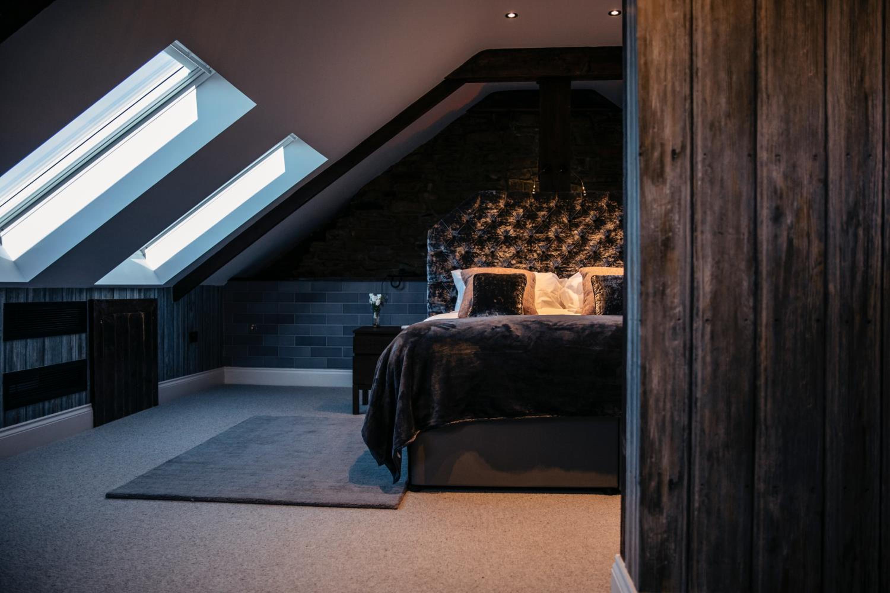 Farmhouse Penthouse - Photo 2
