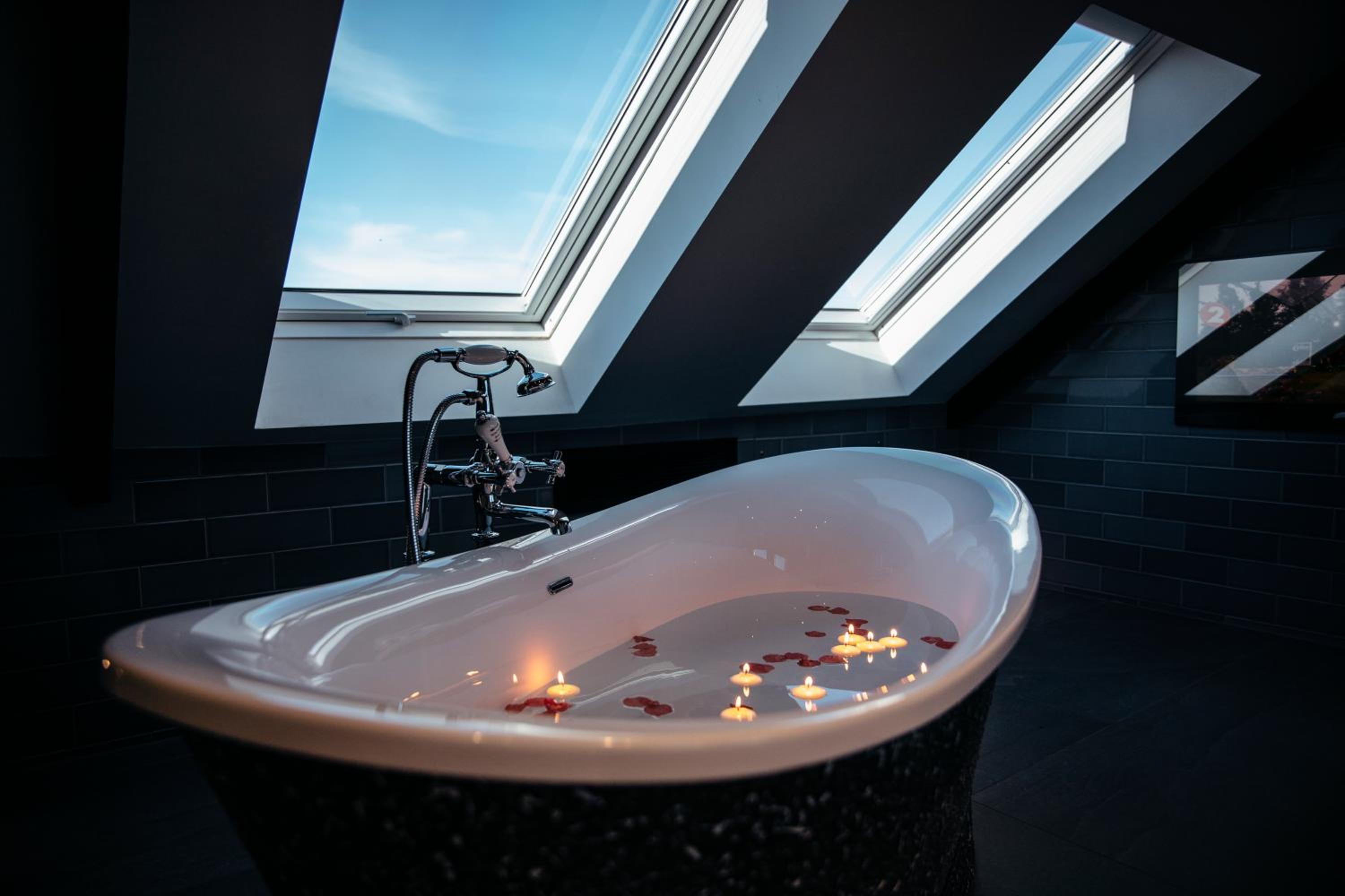 Farmhouse Penthouse - Photo 5