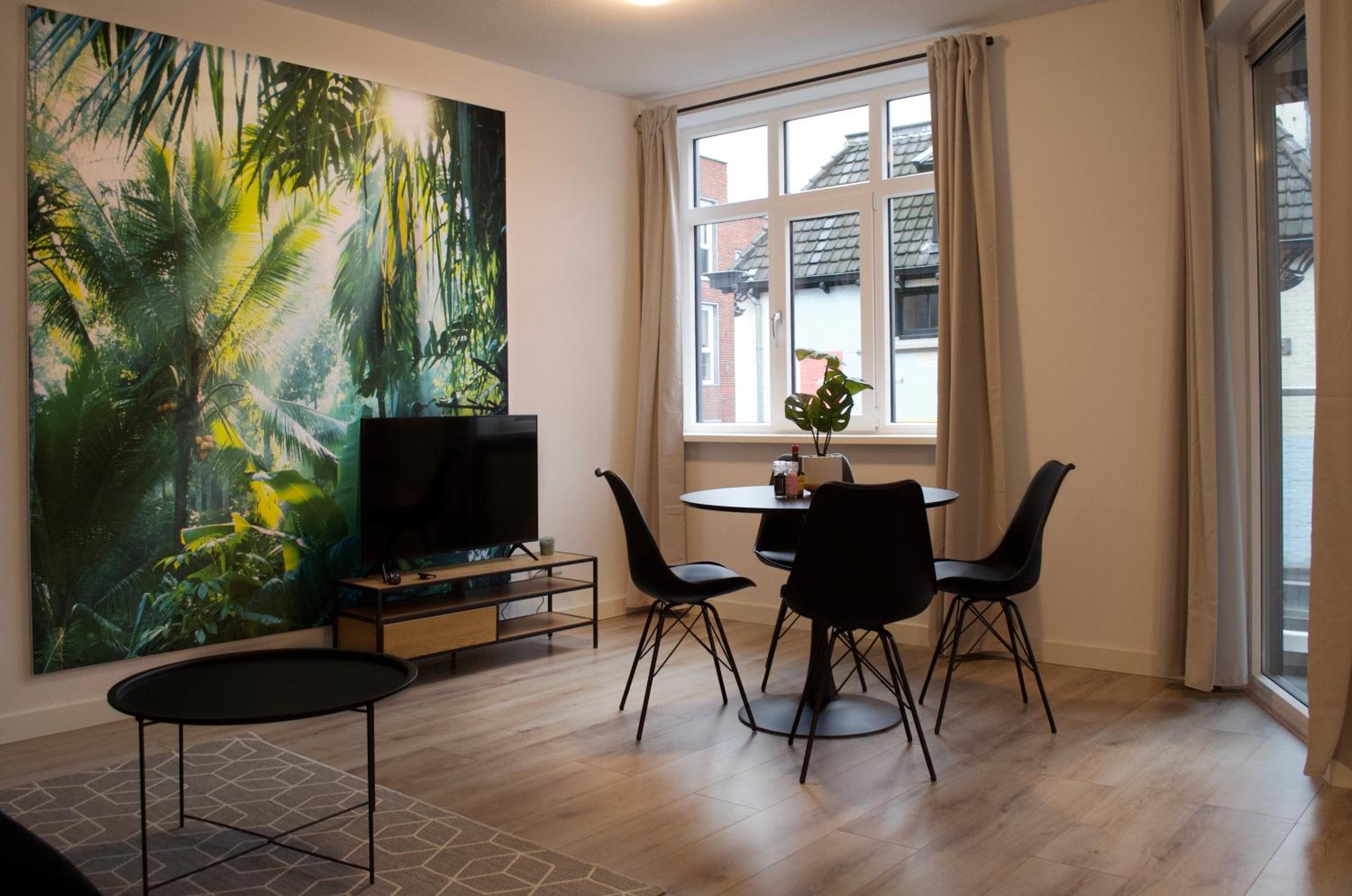 One-Bedroom Apartment - Photo 14