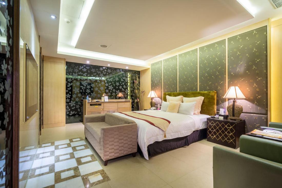 Deluxe Double Room - Check-in after 20:00 - Photo 6
