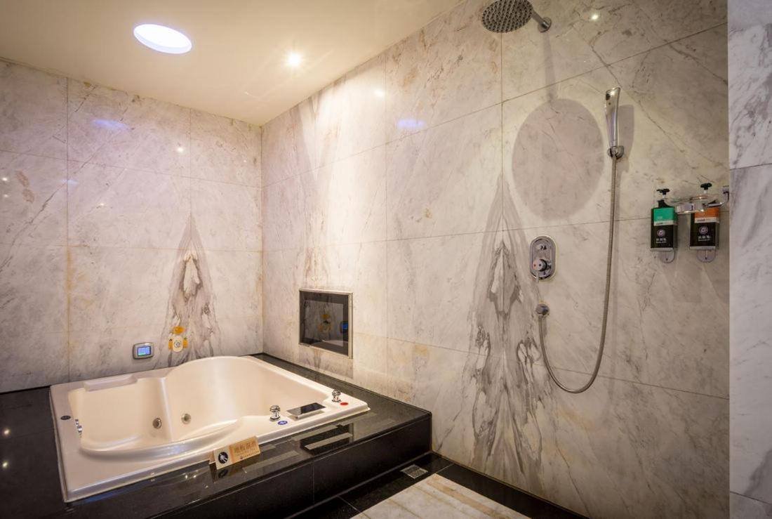 Deluxe Double Room - Check-in after 20:00 - Photo 34