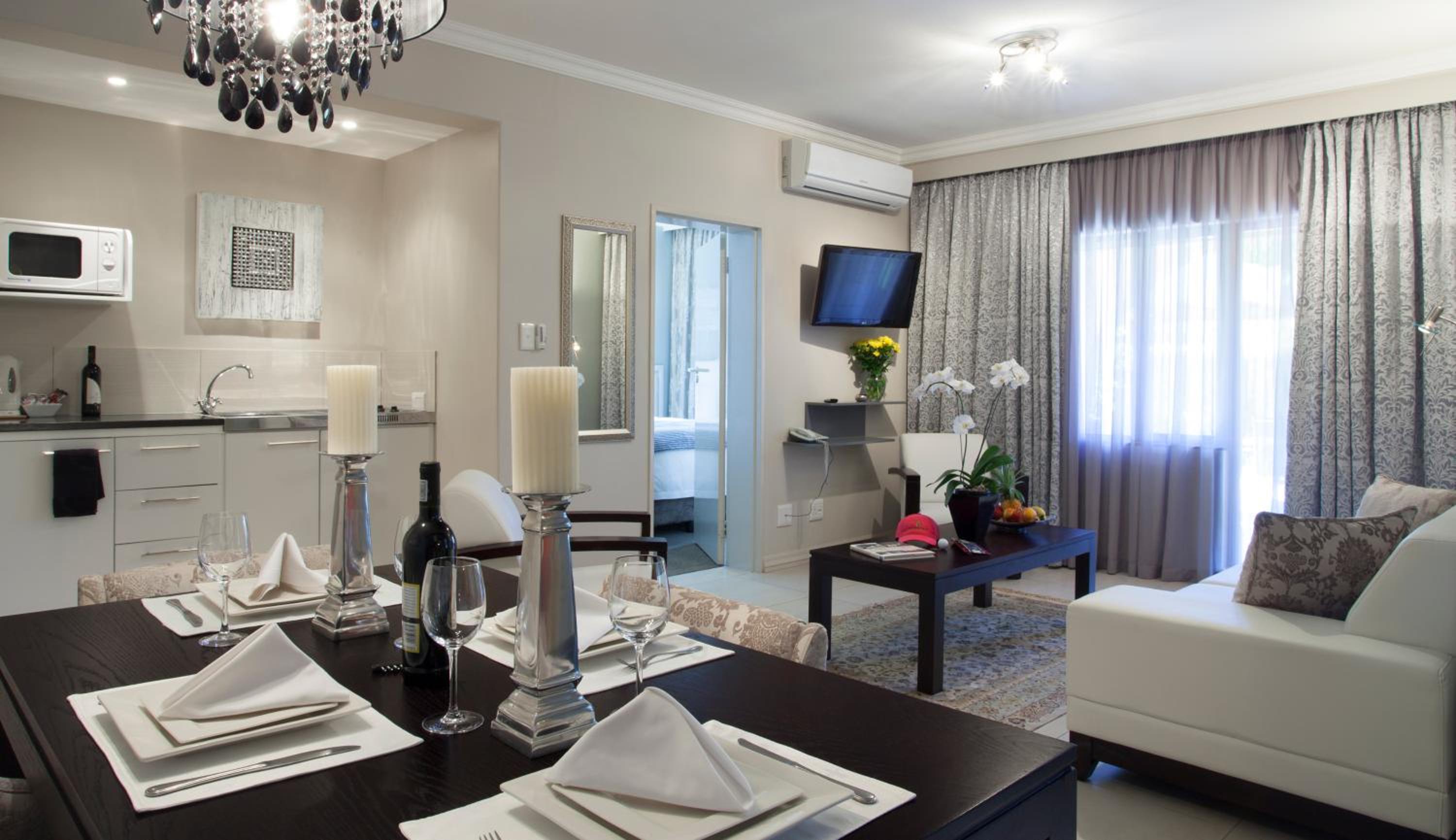 One-Bedroom Apartment with Balcony - Photo 2