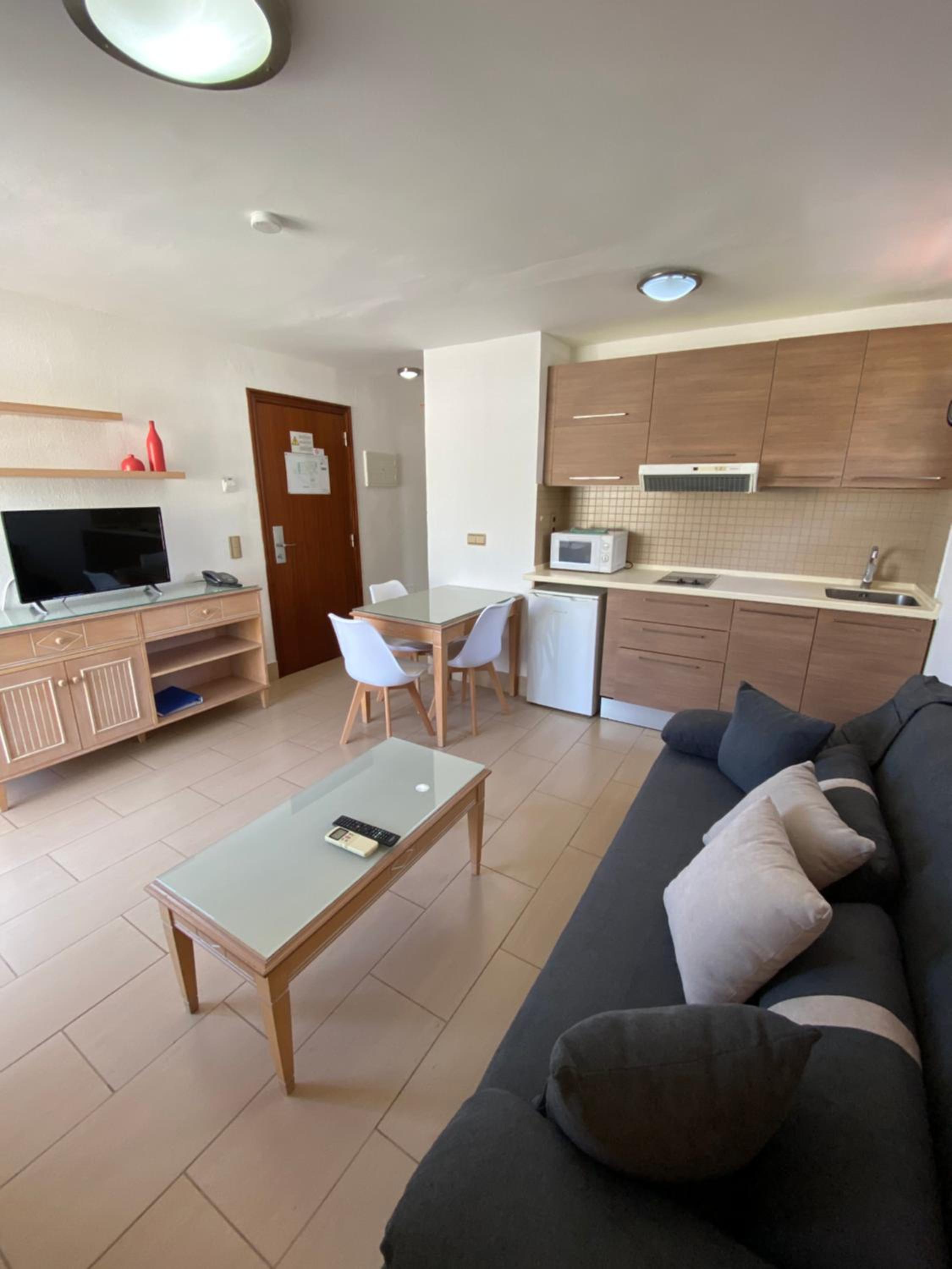 Apartamento con Balcón