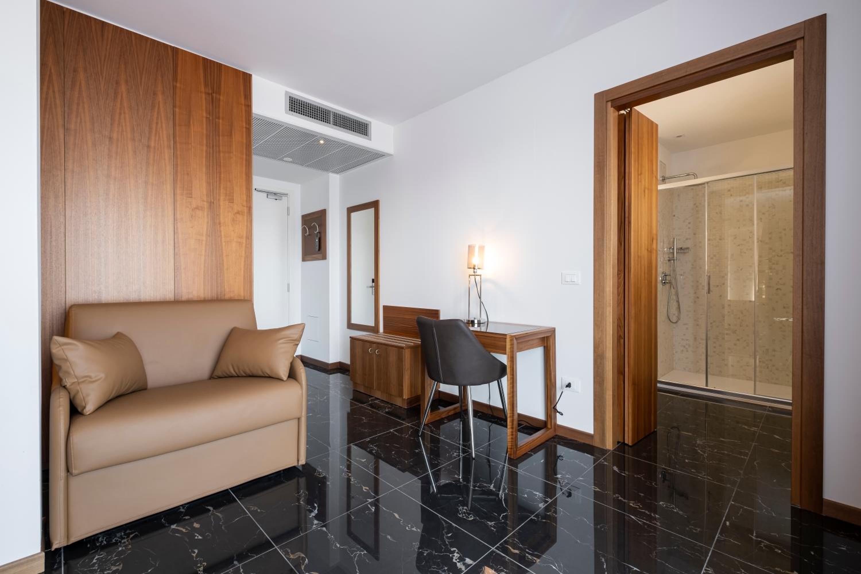 Deluxe Junior Suite