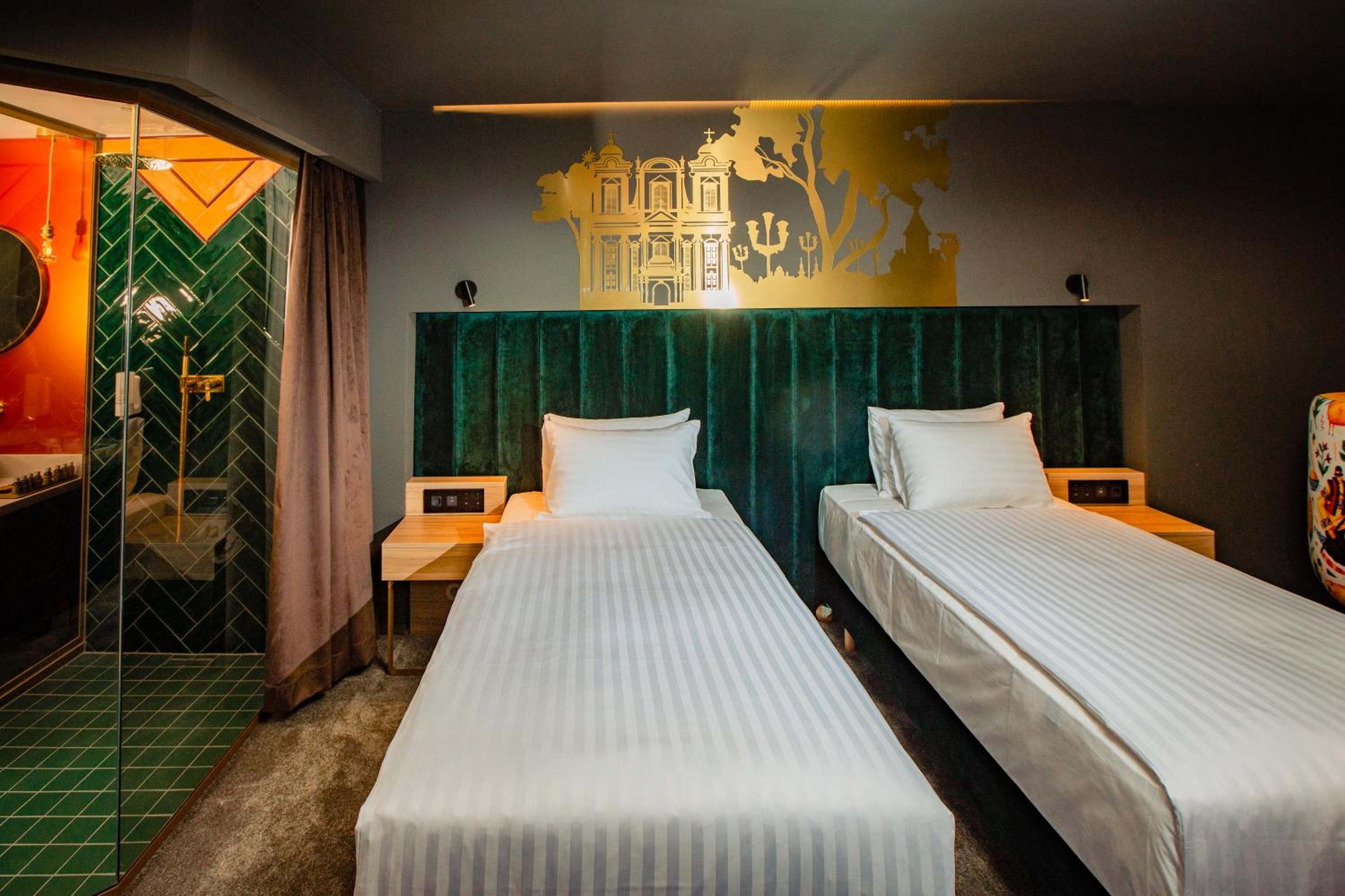Twin Room - Photo 8