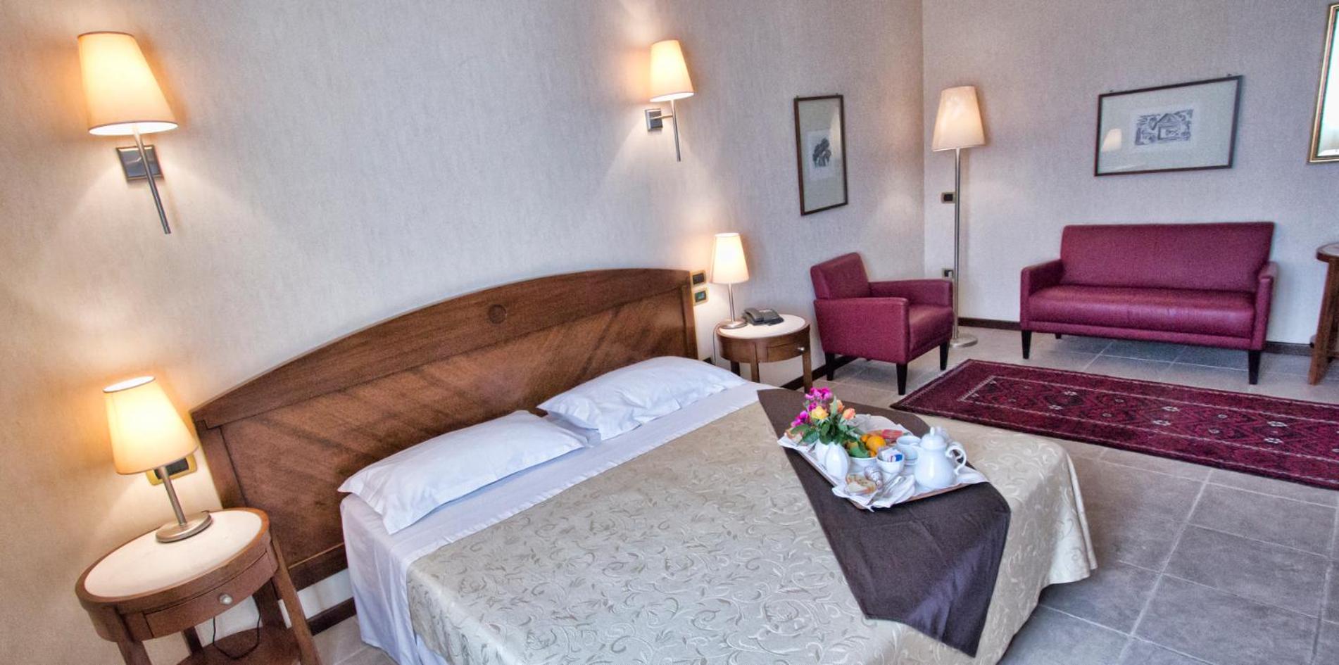 Deluxe Triple Room photo 3