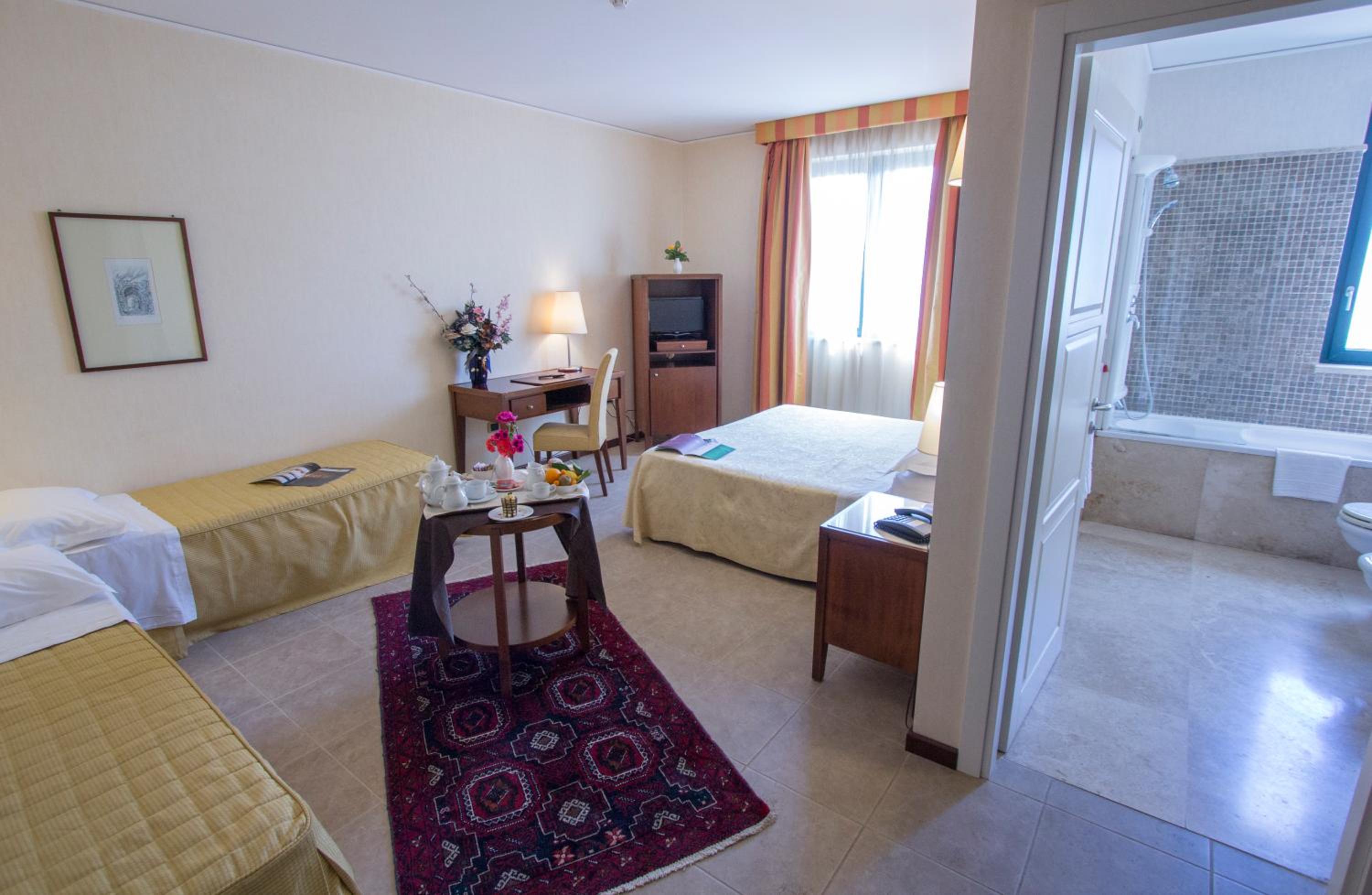 Deluxe Triple Room