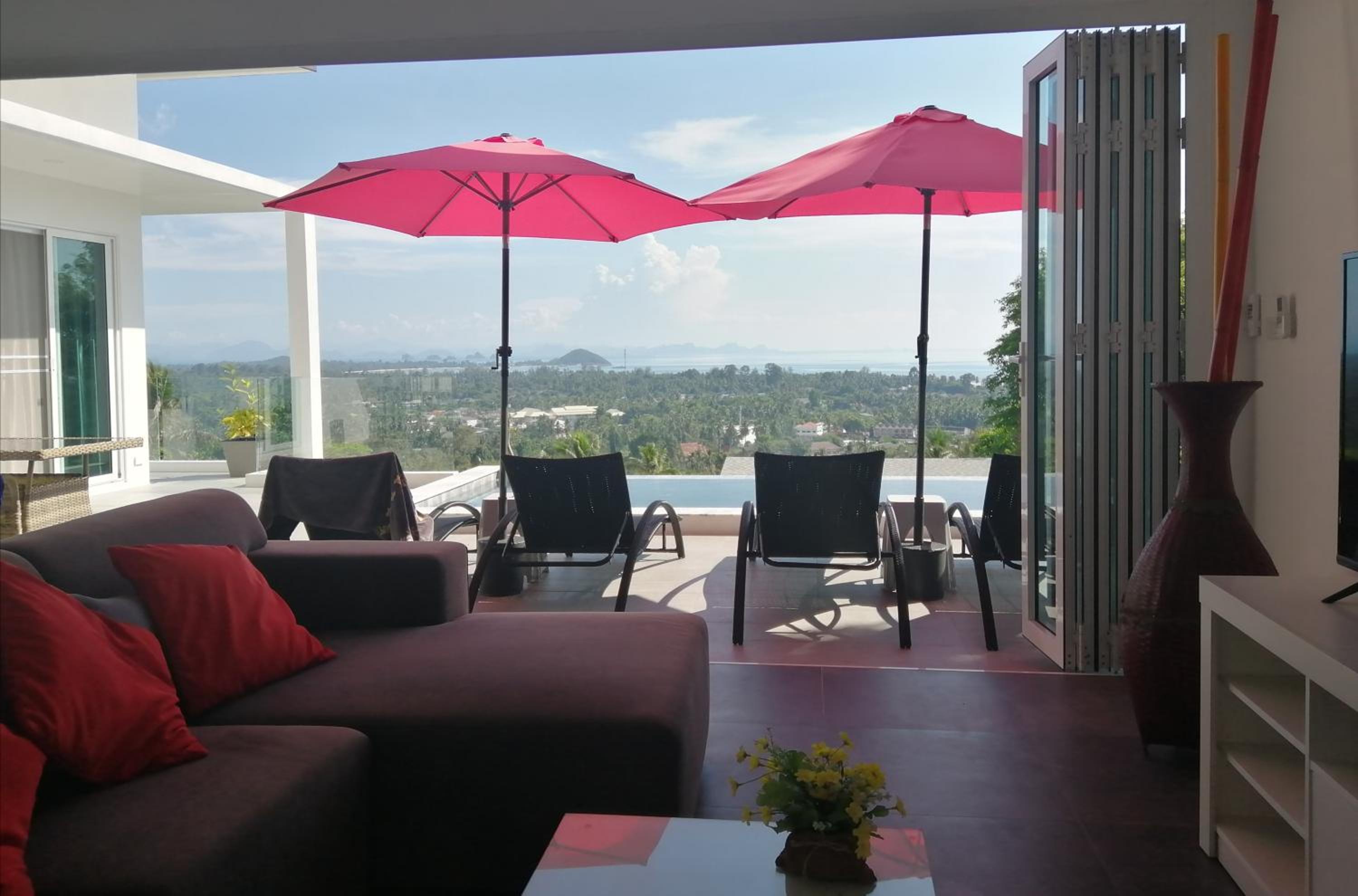 Villa with Sea View photo 2