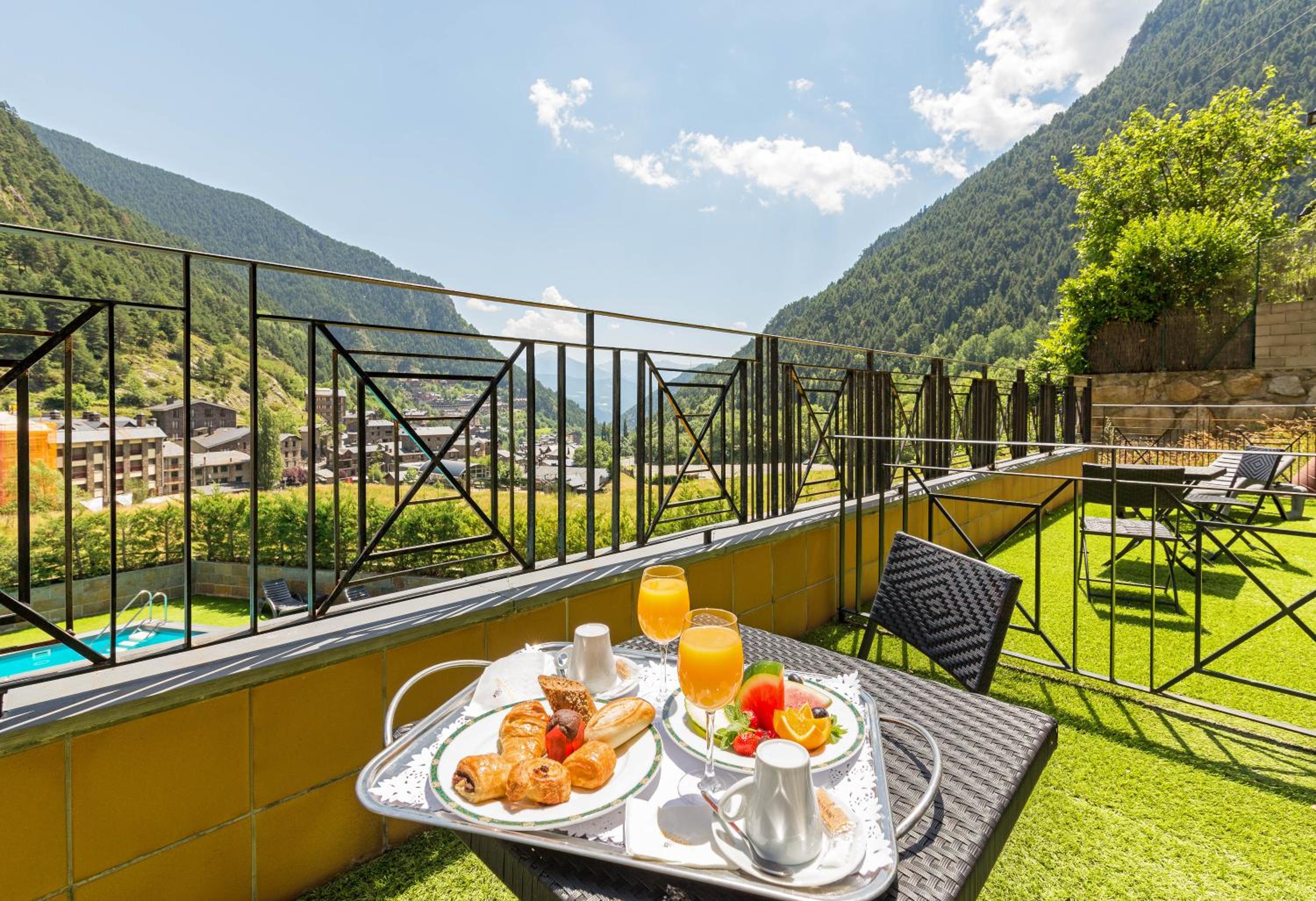 Suite with Terrace photo 3