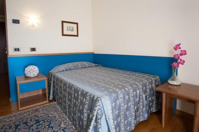 Triple Room - Photo 5