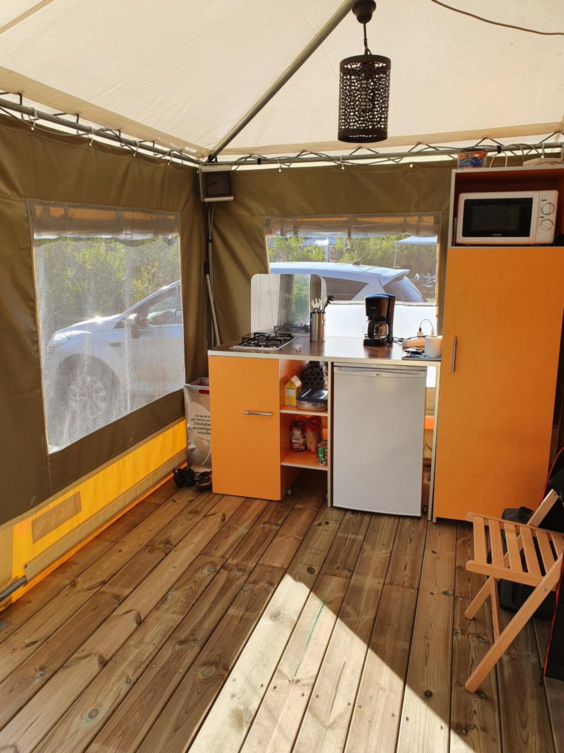 Almond Tent - Photo 2