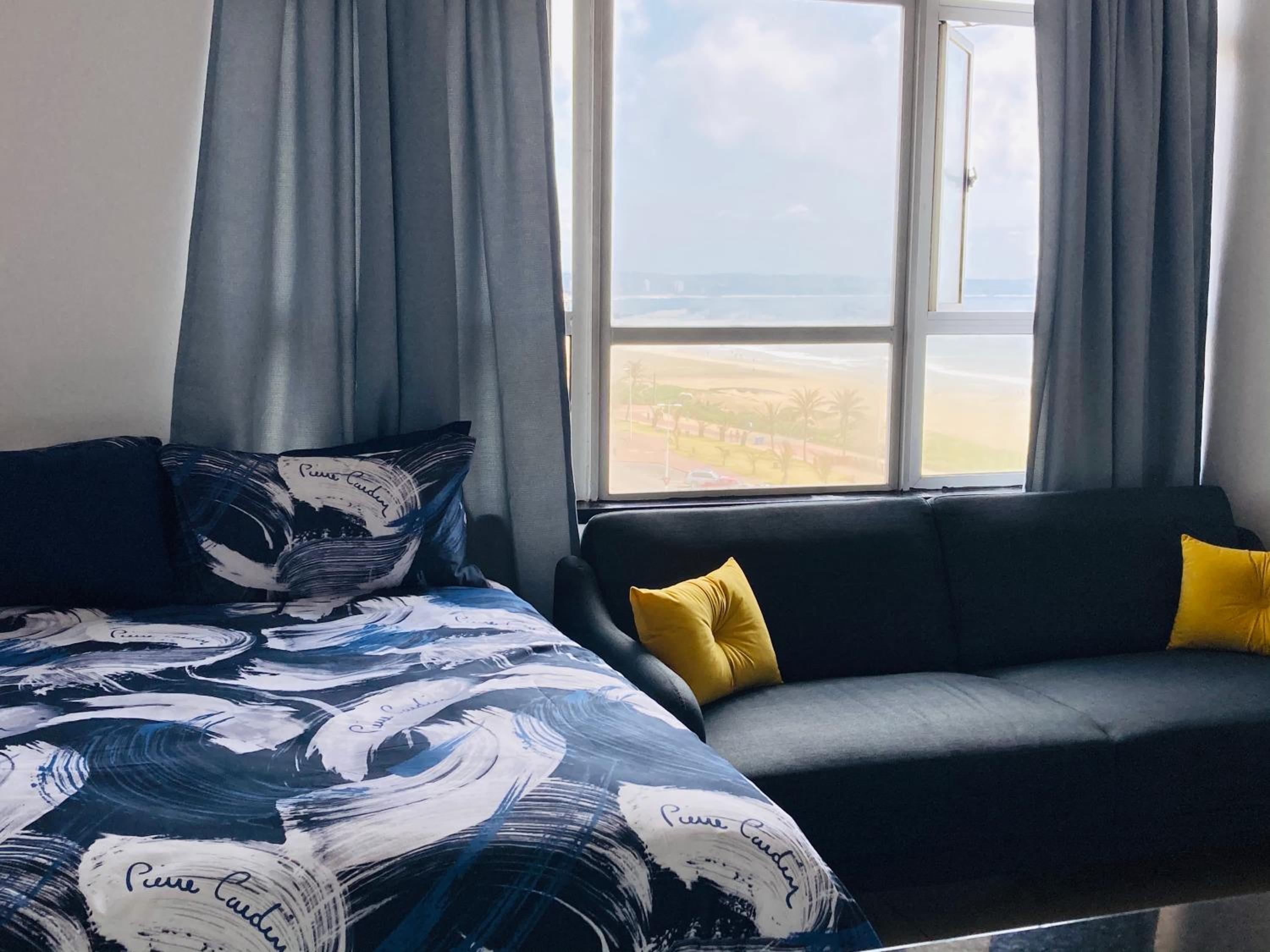 Apartment with Sea View - Photo 15