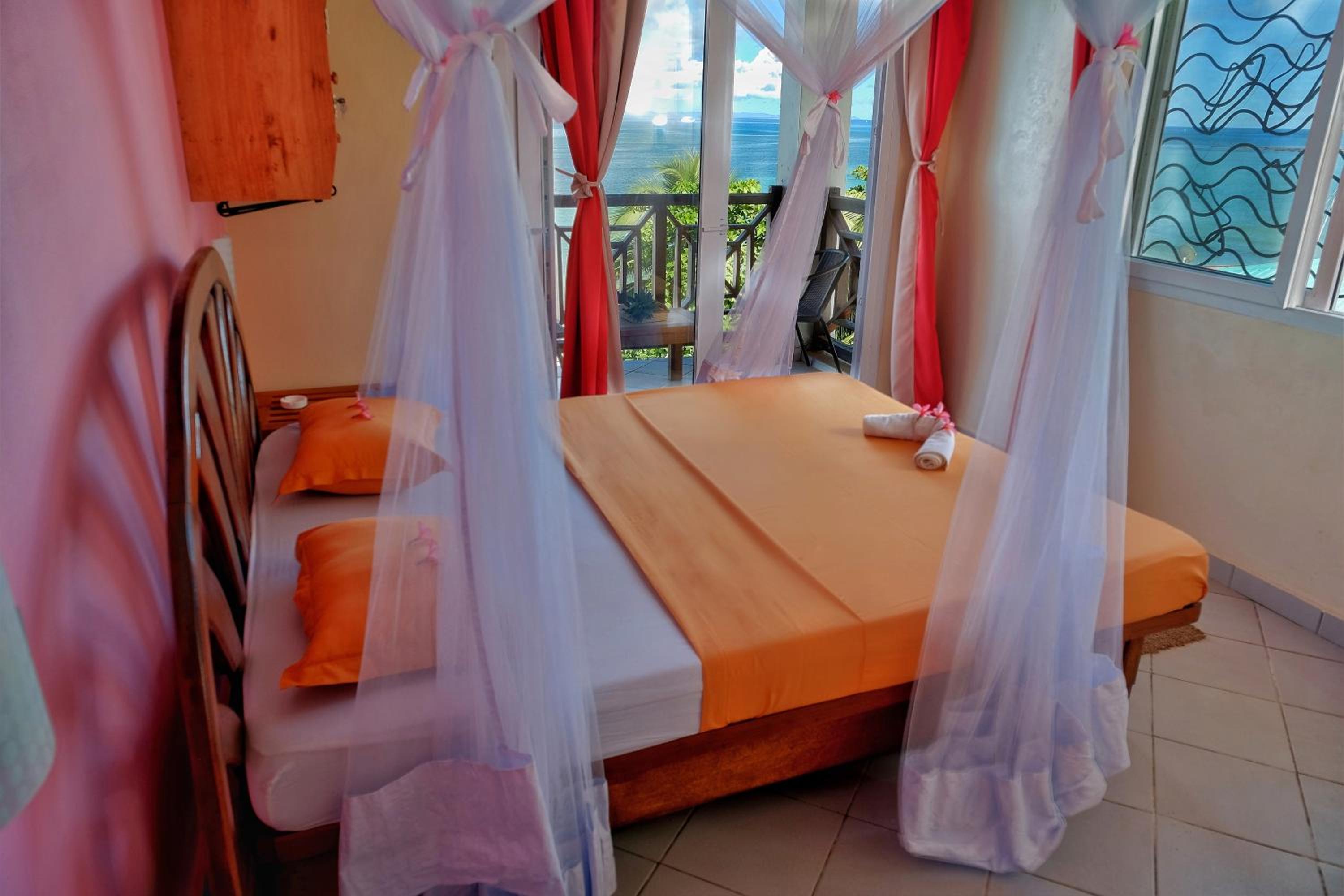 Double Room with Balcony and Sea View photo 1