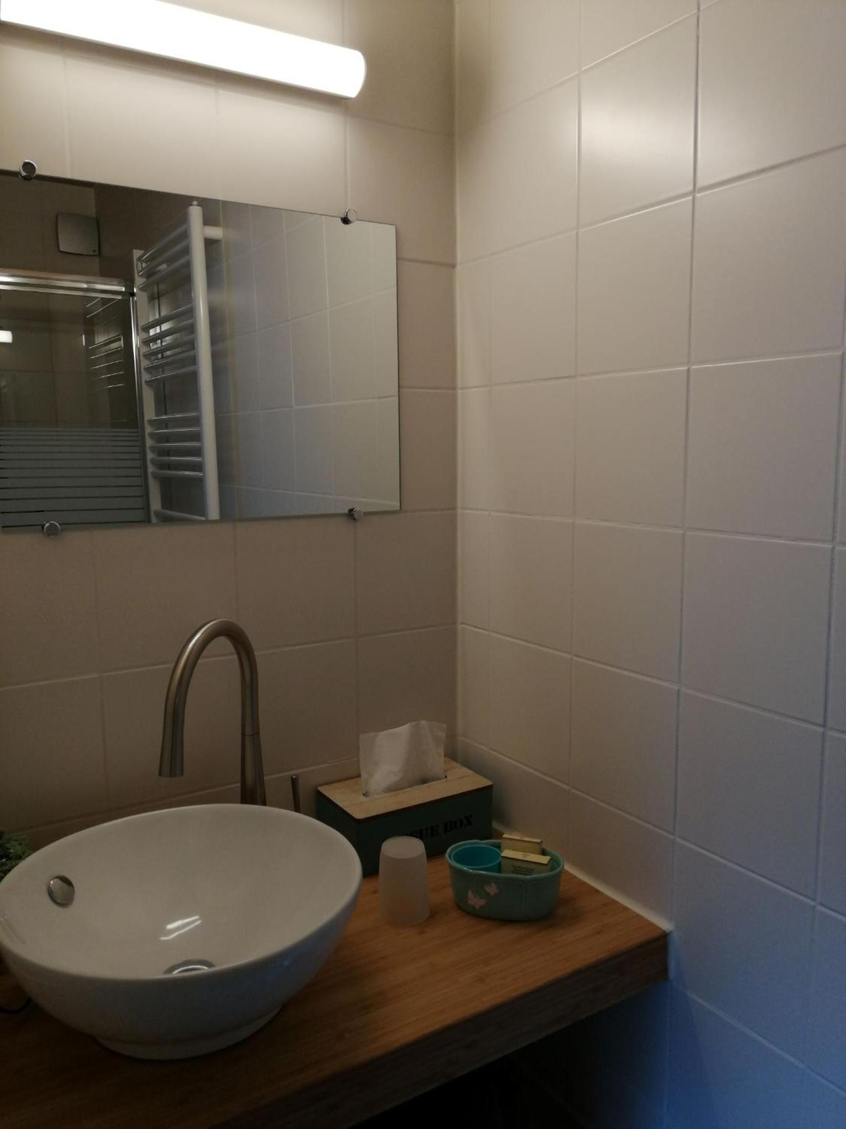 Single Room photo 3