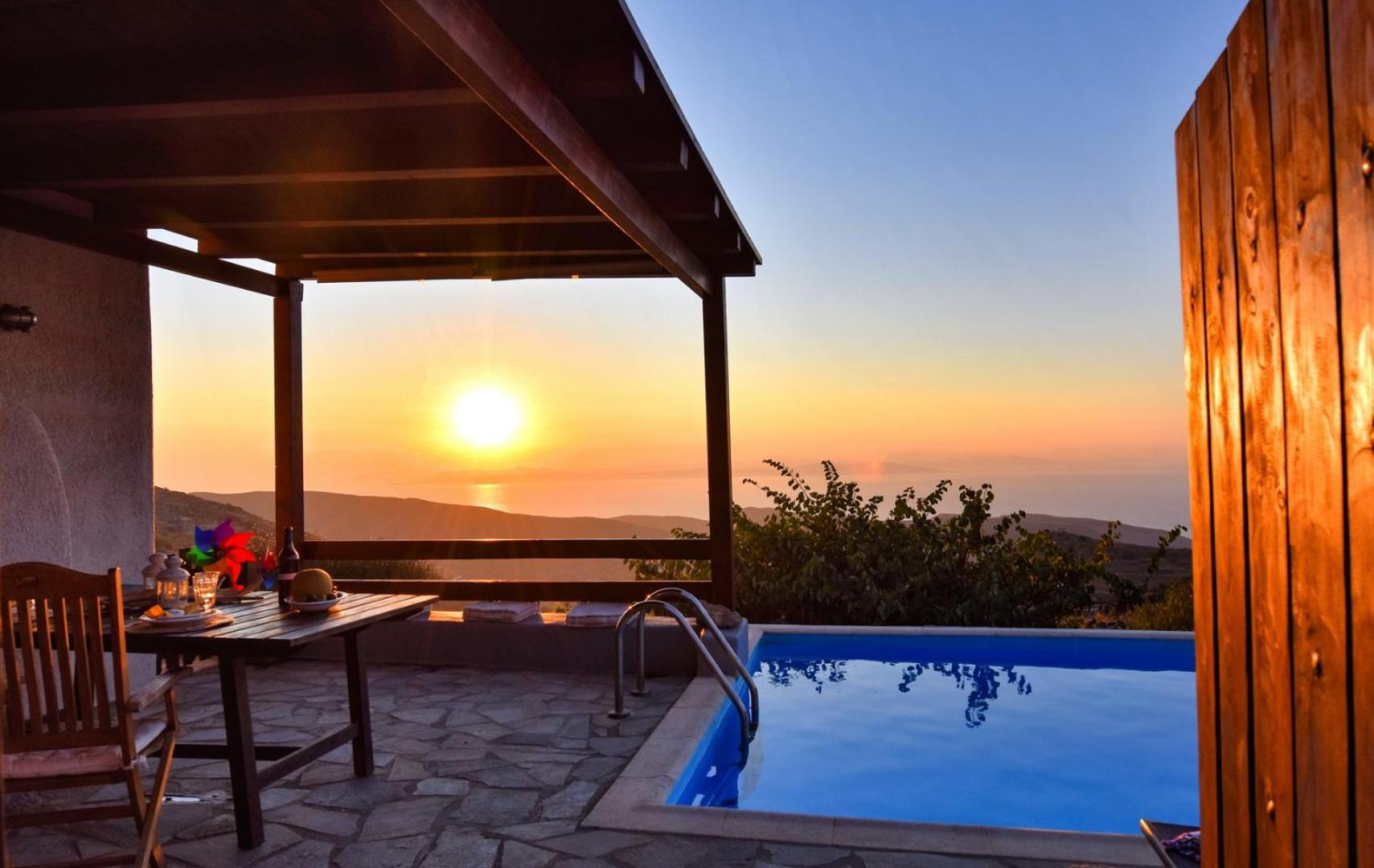 Three-Bedroom House photo 2