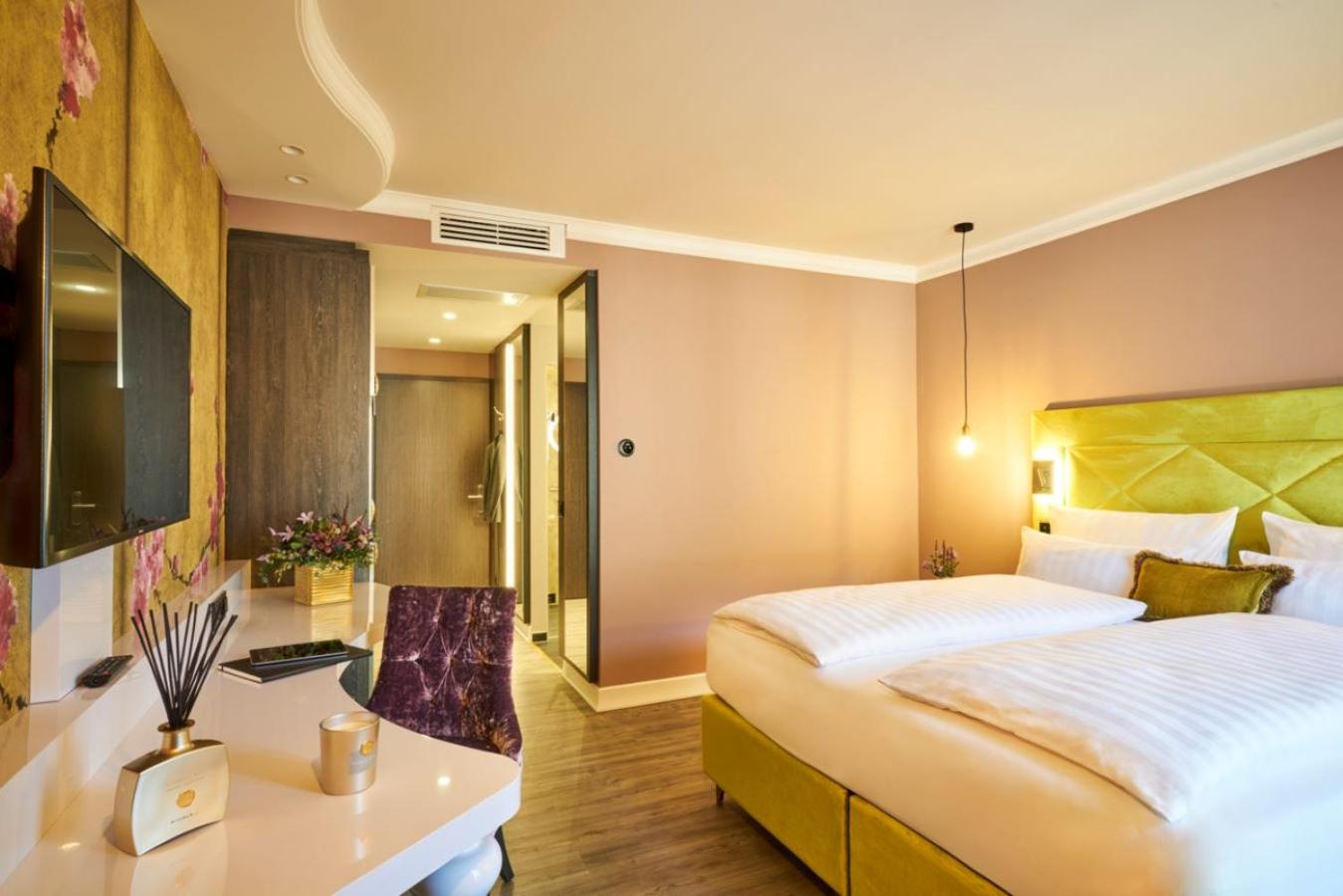 Grand Deluxe Double Room - Photo 13
