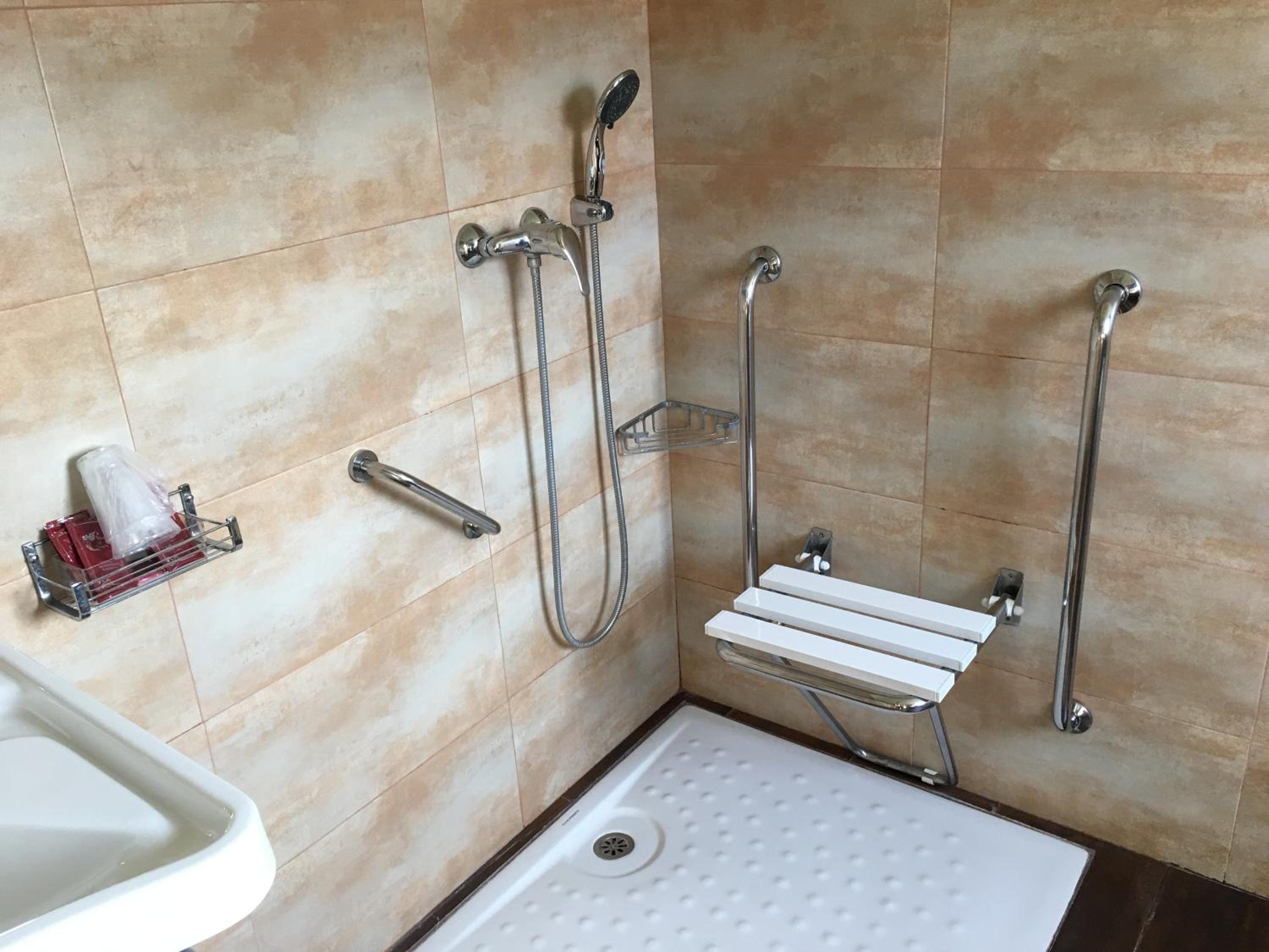 Accesible Double Room photo 2