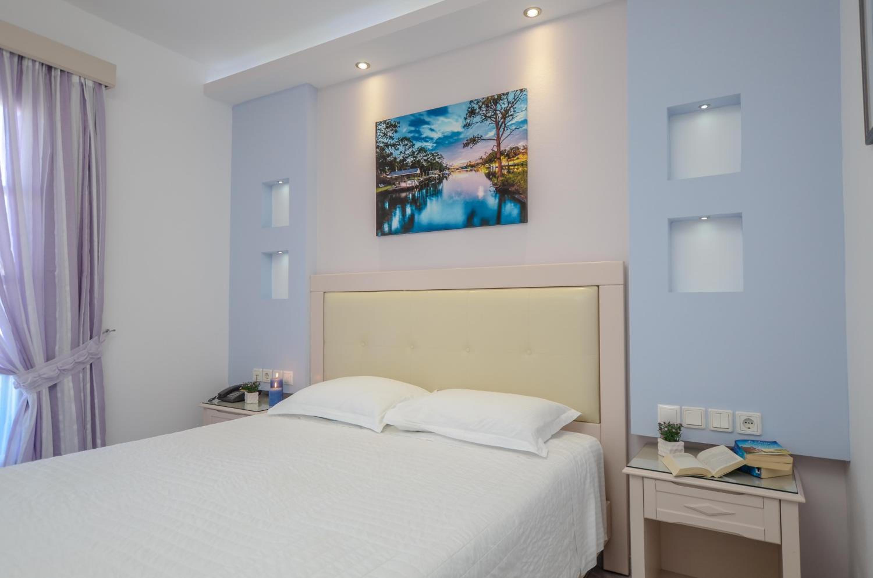 Double or Twin Room photo 3