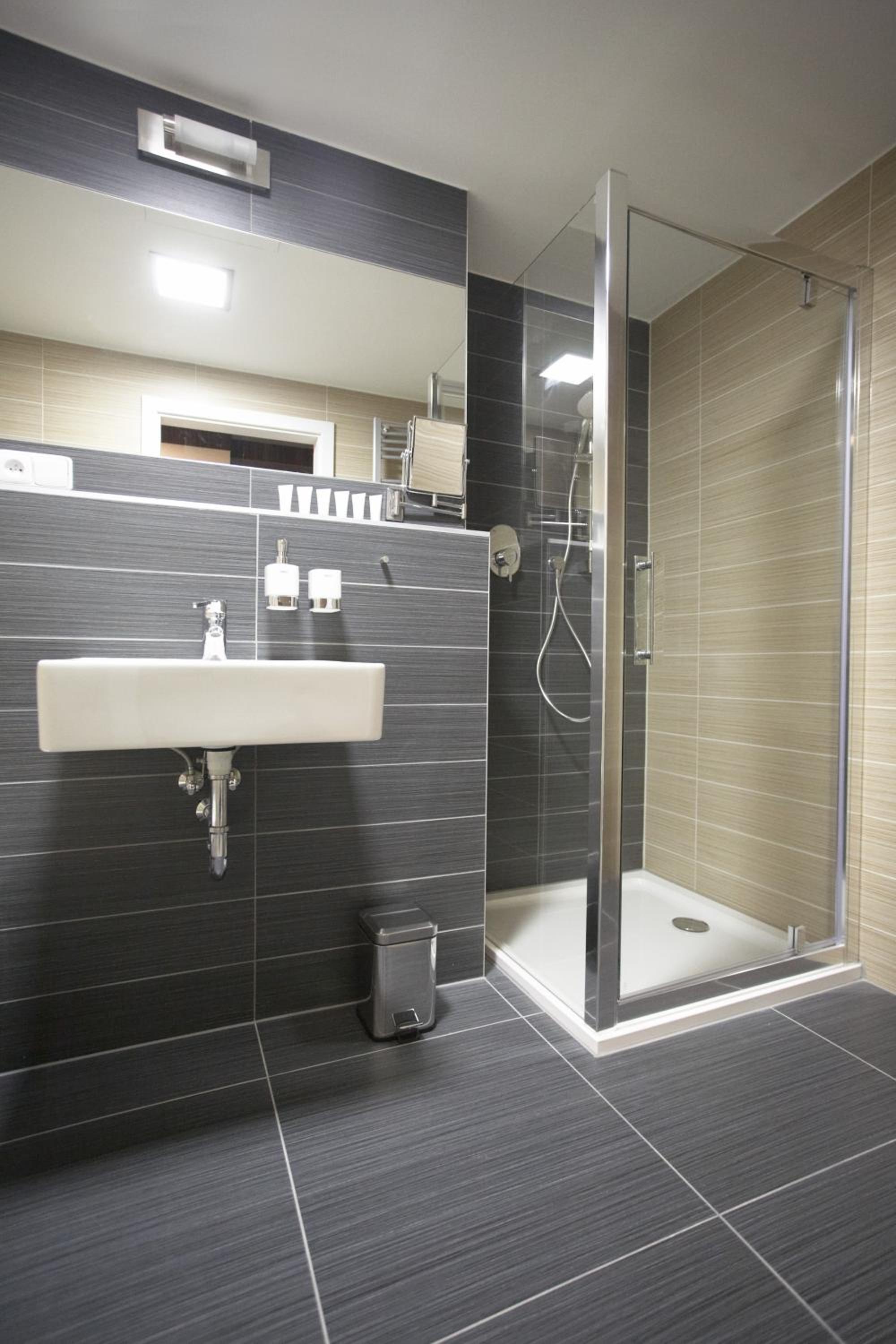 Double or Twin Room with Balcony photo 3