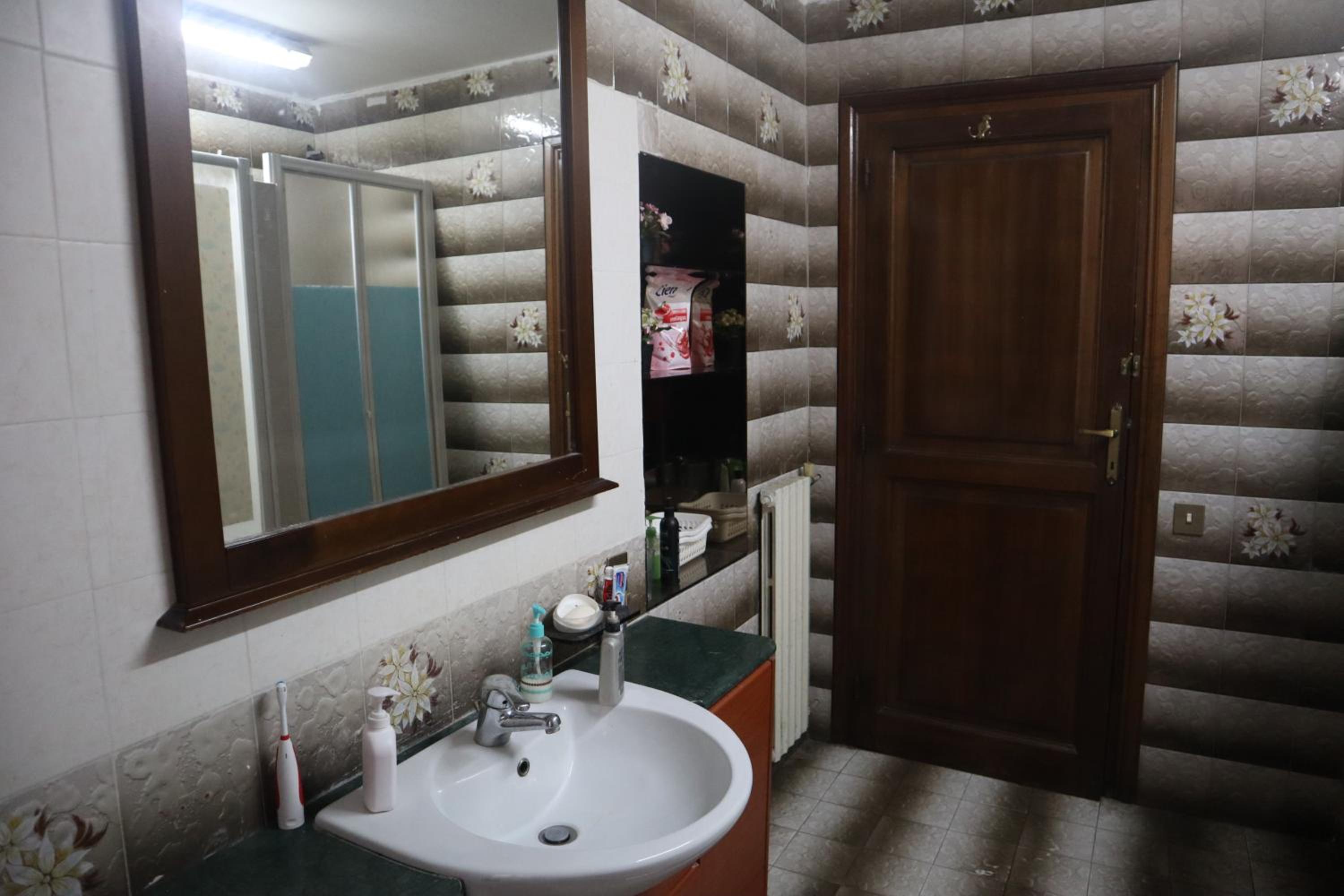 Single Bed in Mixed Dormitory Room