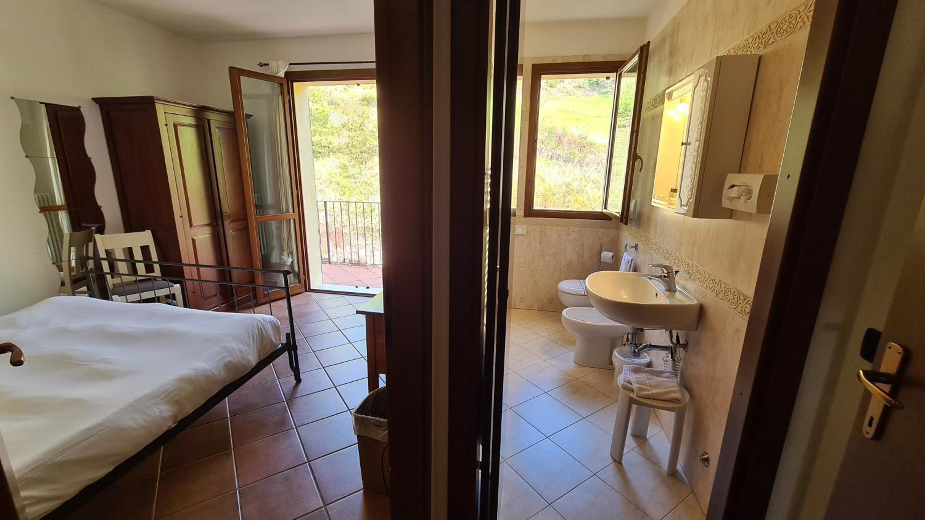 Two-Bedroom Apartment - Split Level - Photo 1