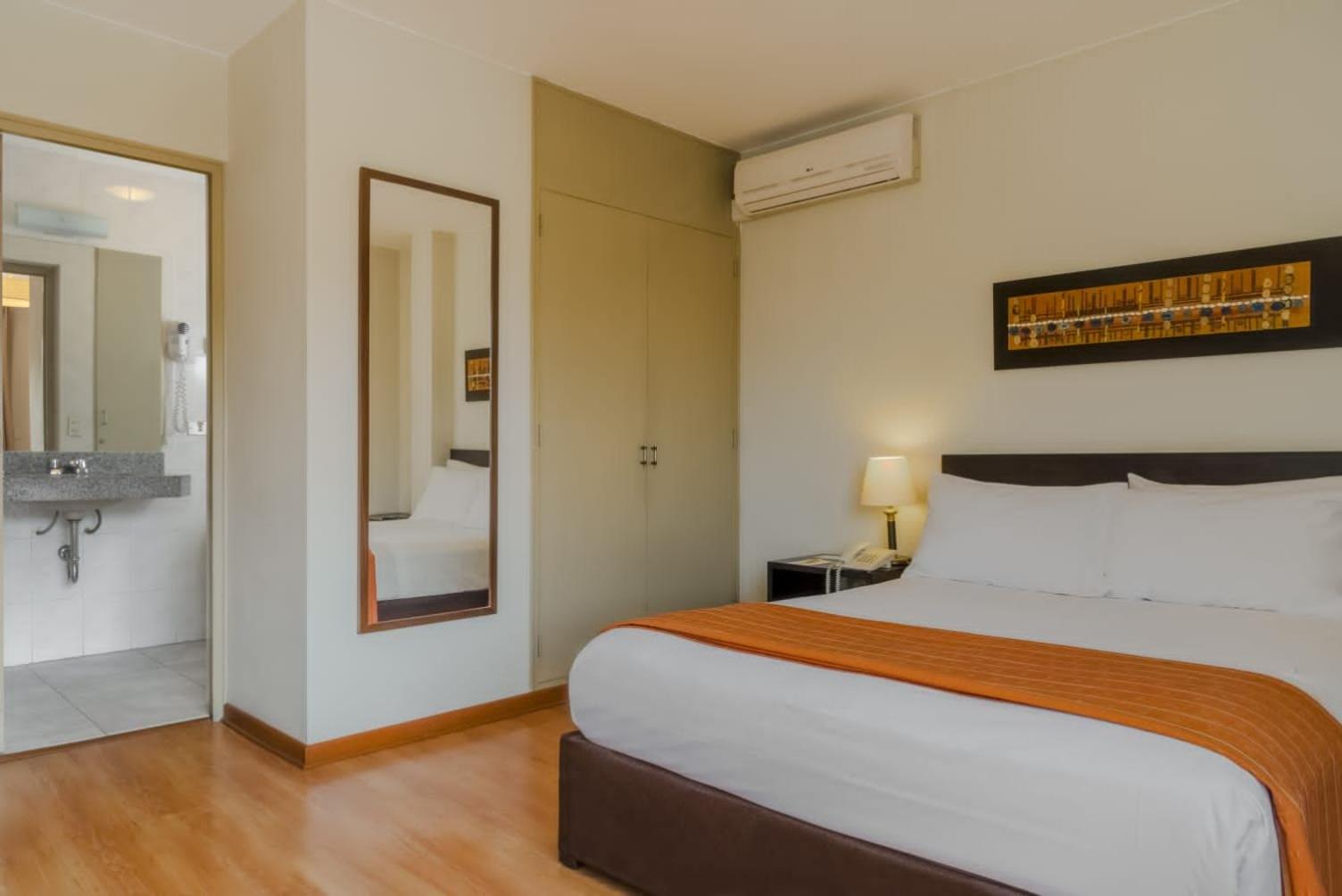 Double Room - Photo 5