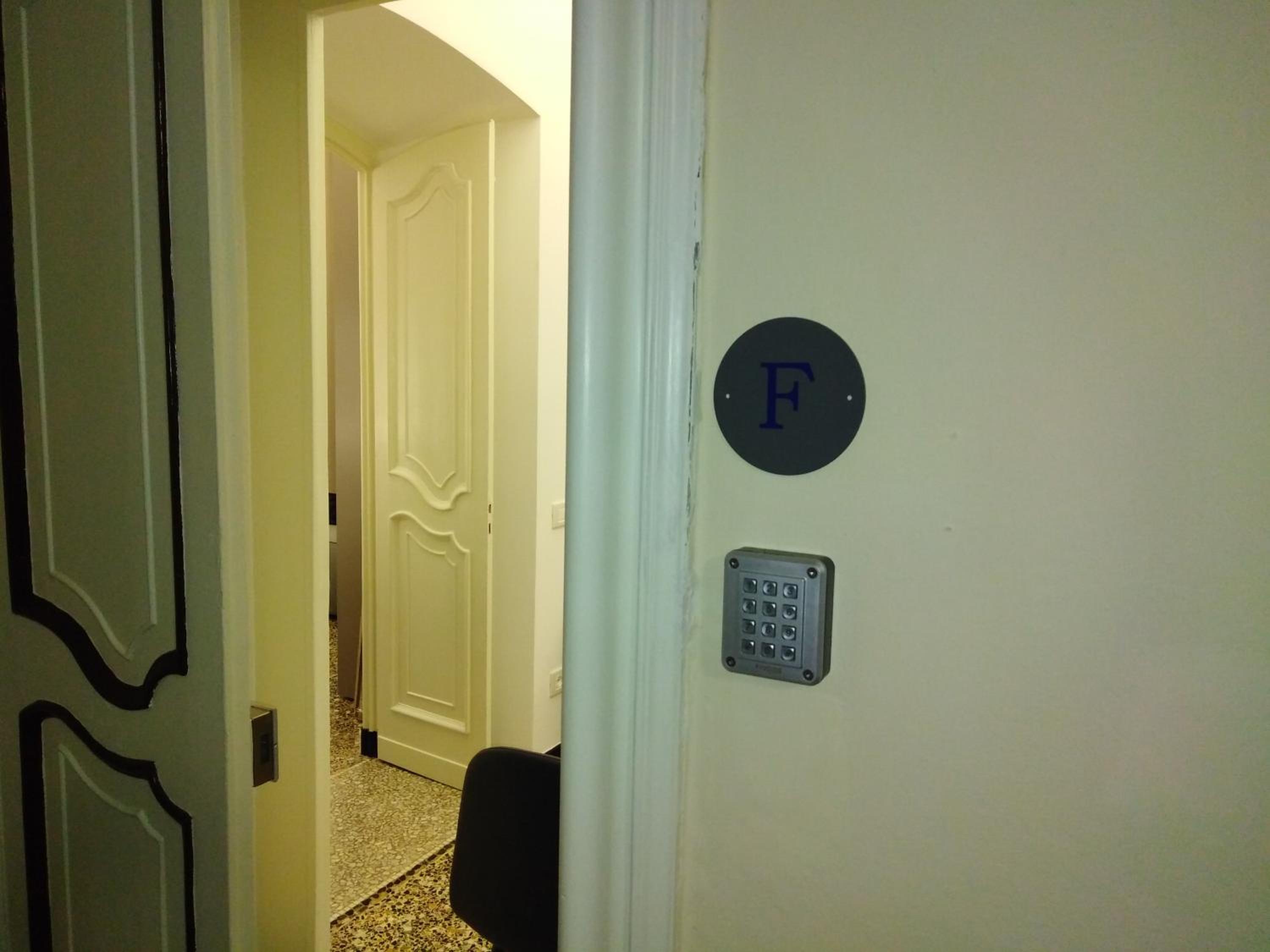 Deluxe Family Room - Photo 23