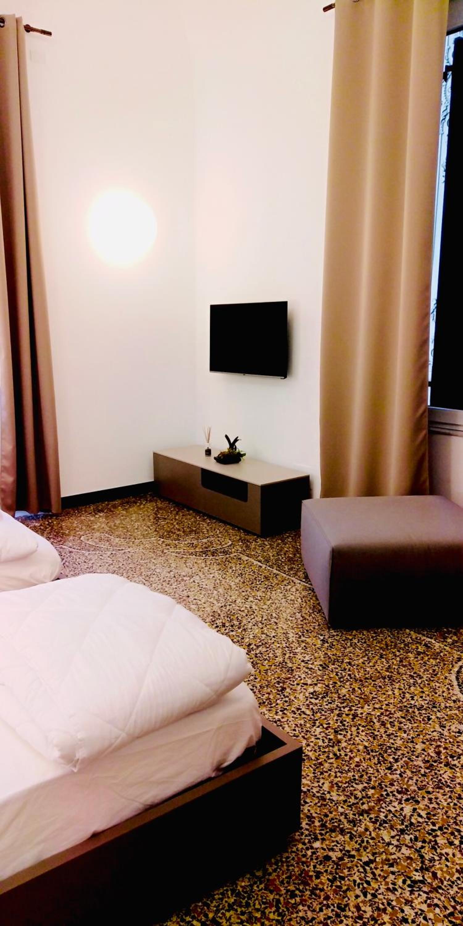Deluxe Family Room - Photo 7