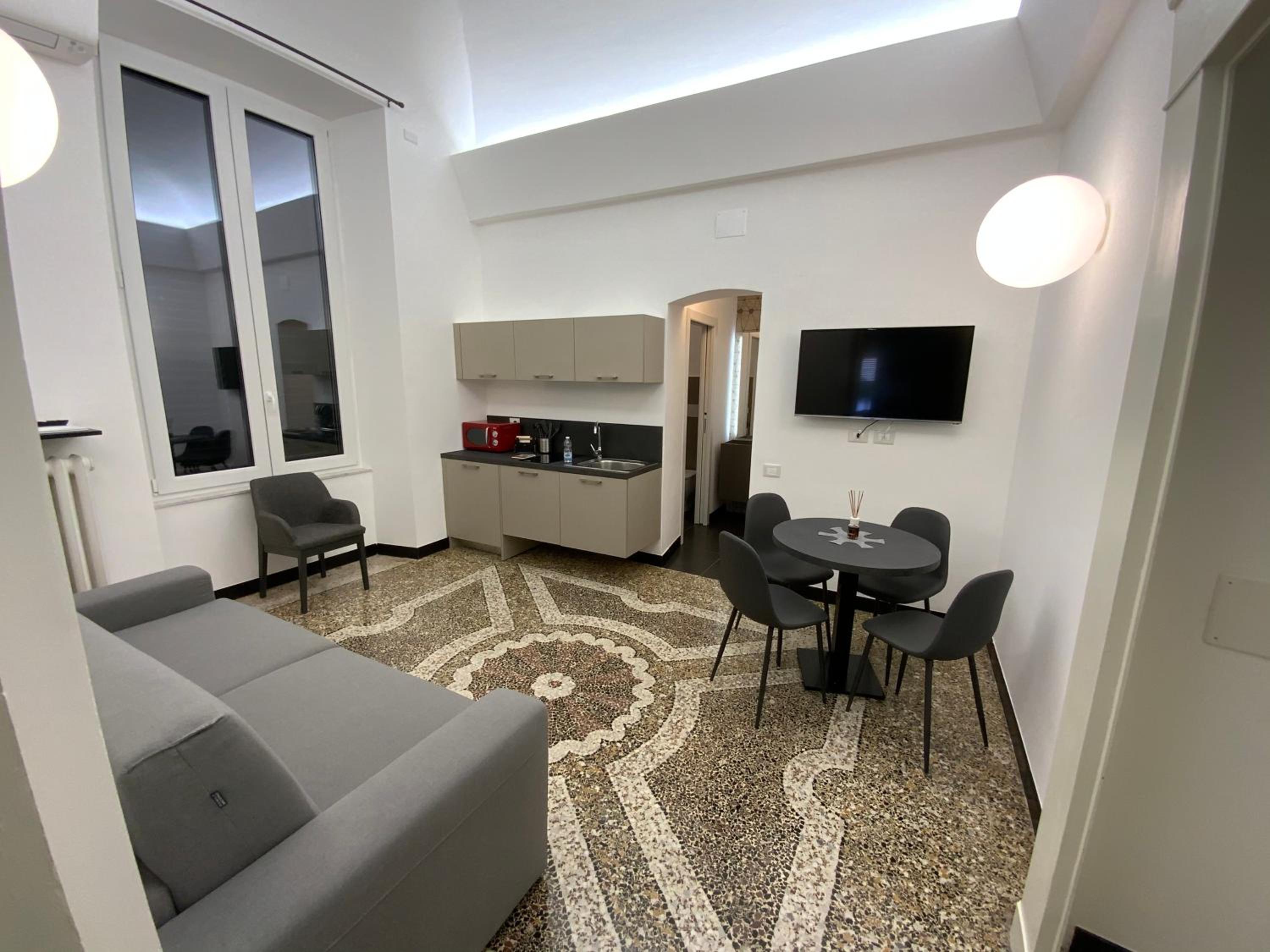 Deluxe Family Room - Photo 27