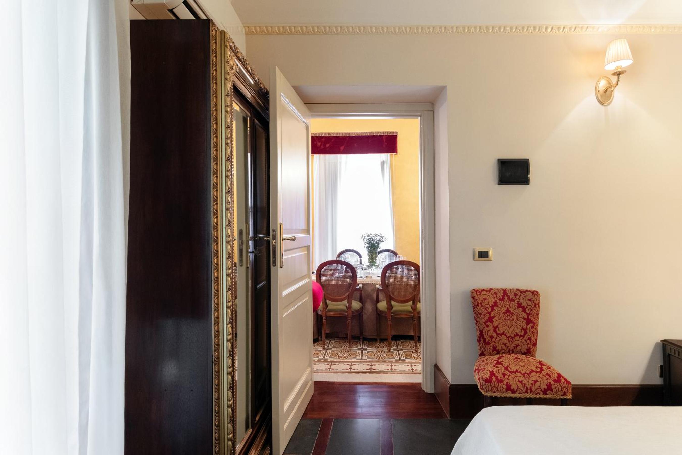 Double Room with Spa Bath photo 1