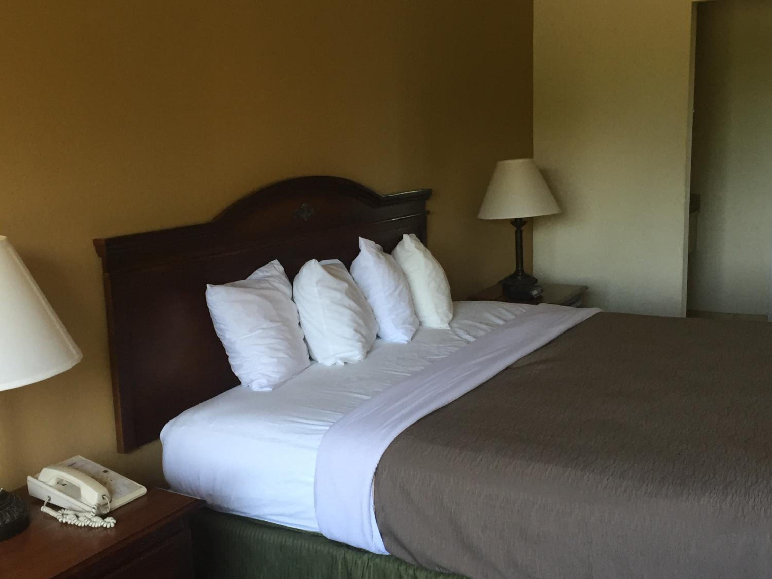 King Room - Non-Smoking