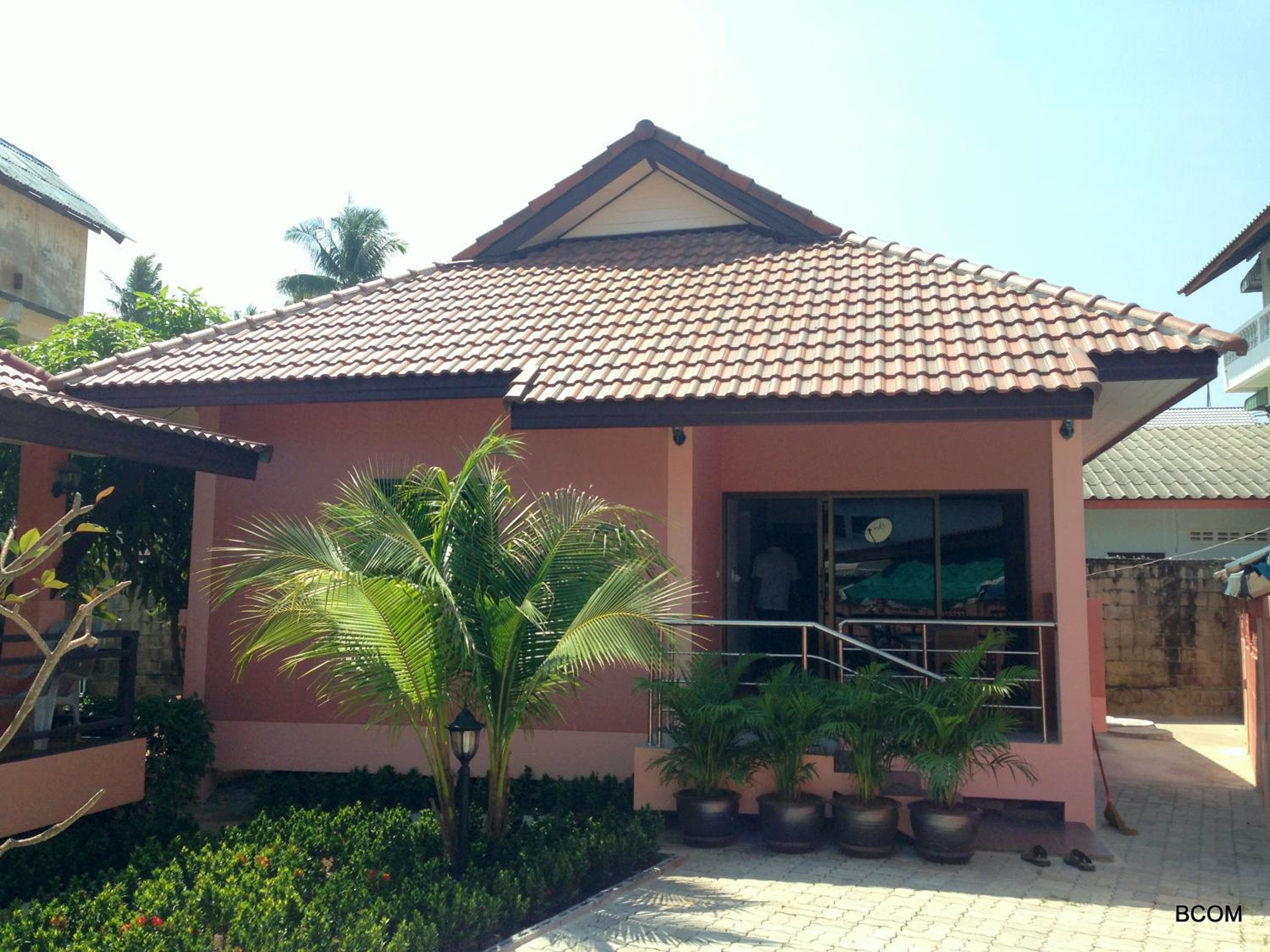 Bungalow (2 Adults) photo 2