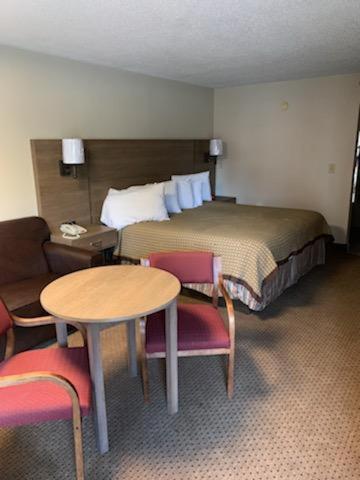 King Suite with Spa Bath photo 1