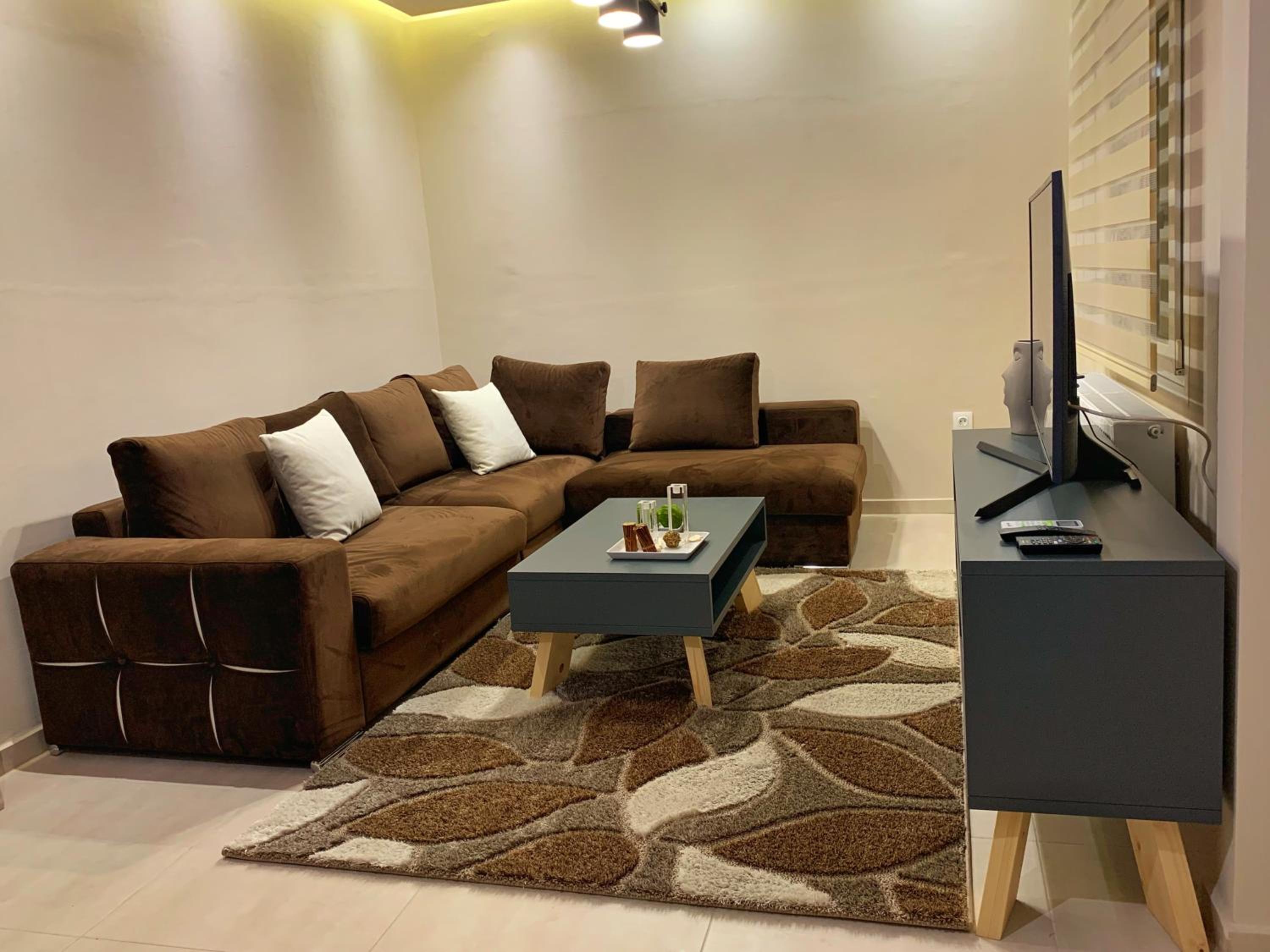 Two-Bedroom Apartment - Photo 31