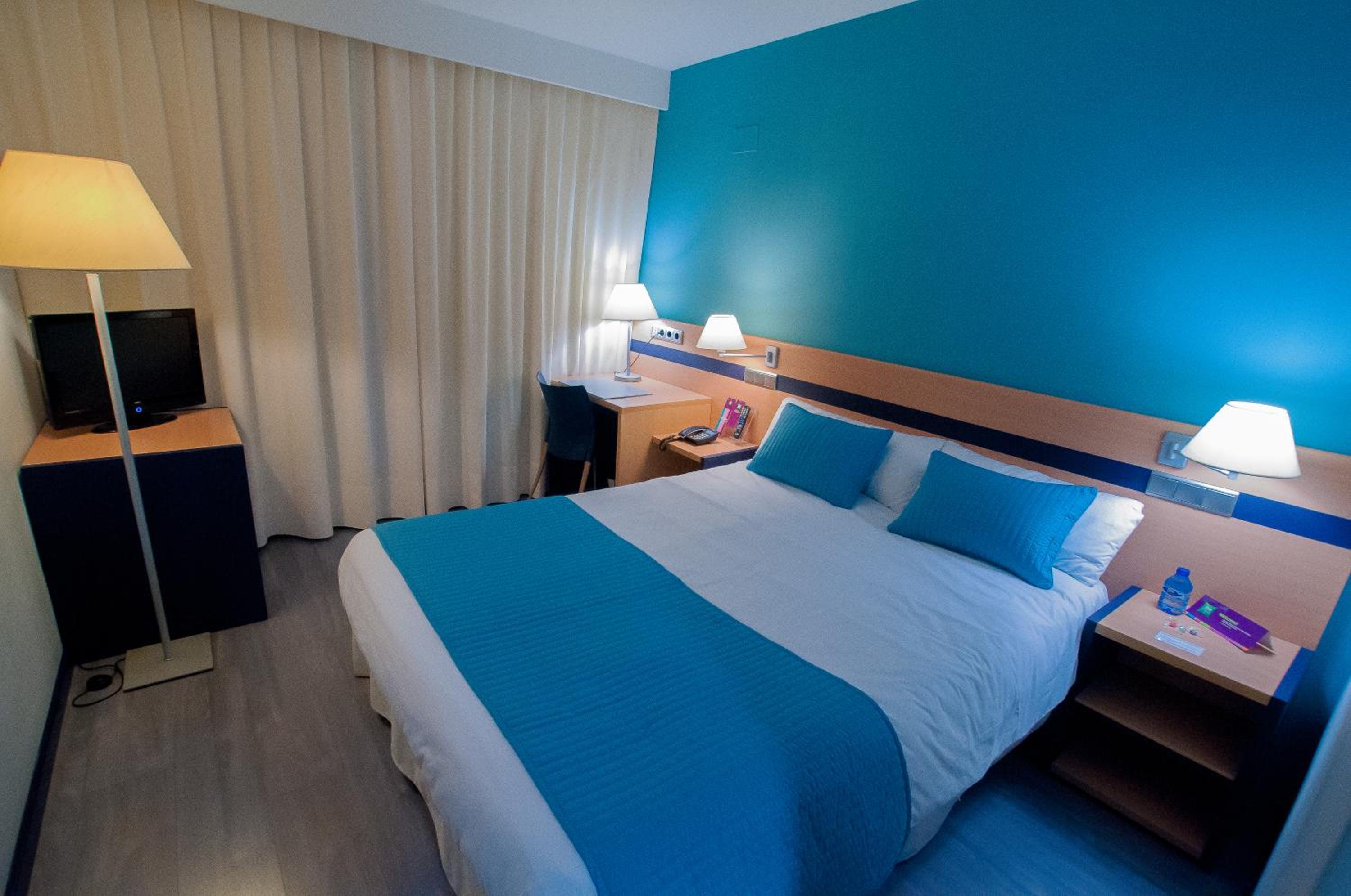 Standard Queen Room - Photo 5