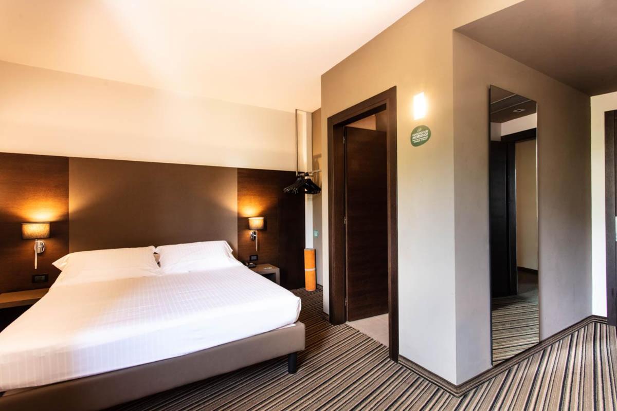 Double or Twin Room photo 1