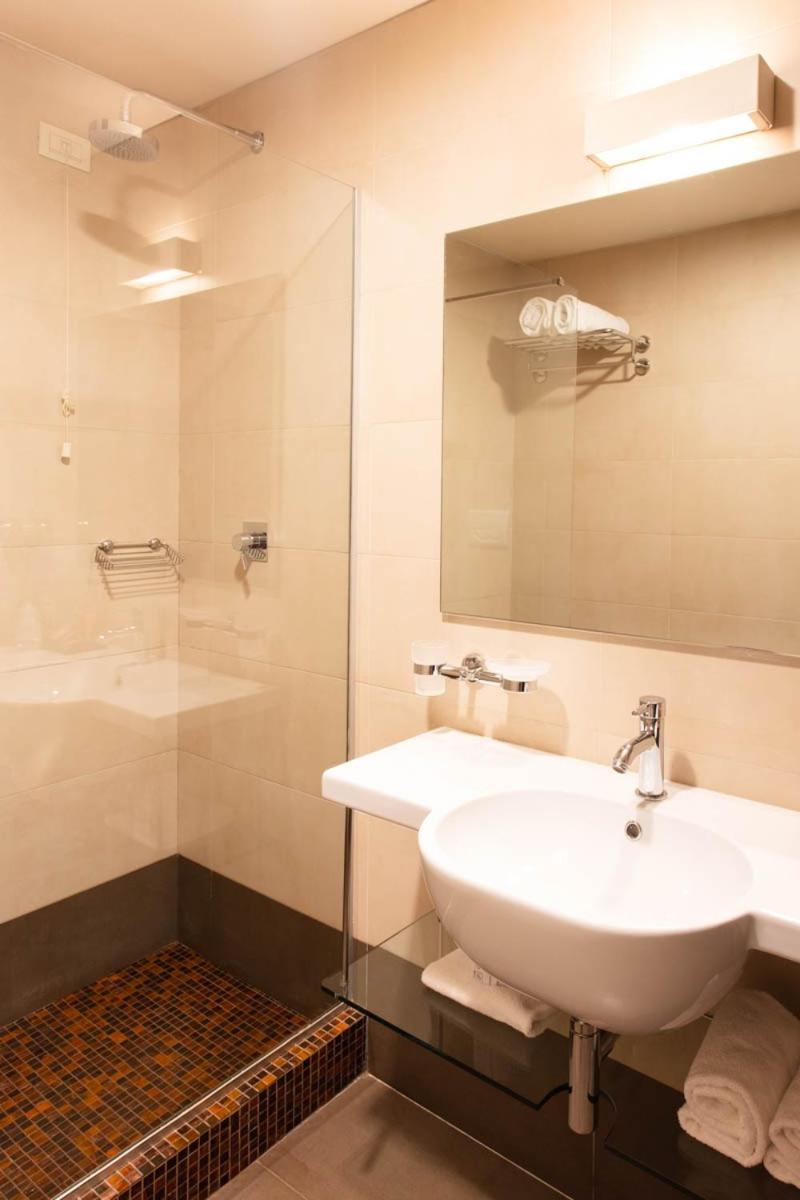 Superior Double or Twin Room - Photo 2
