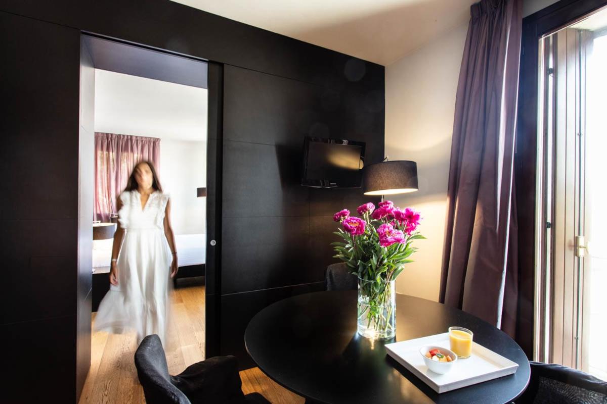 King Suite with Spa Bath - Photo 3