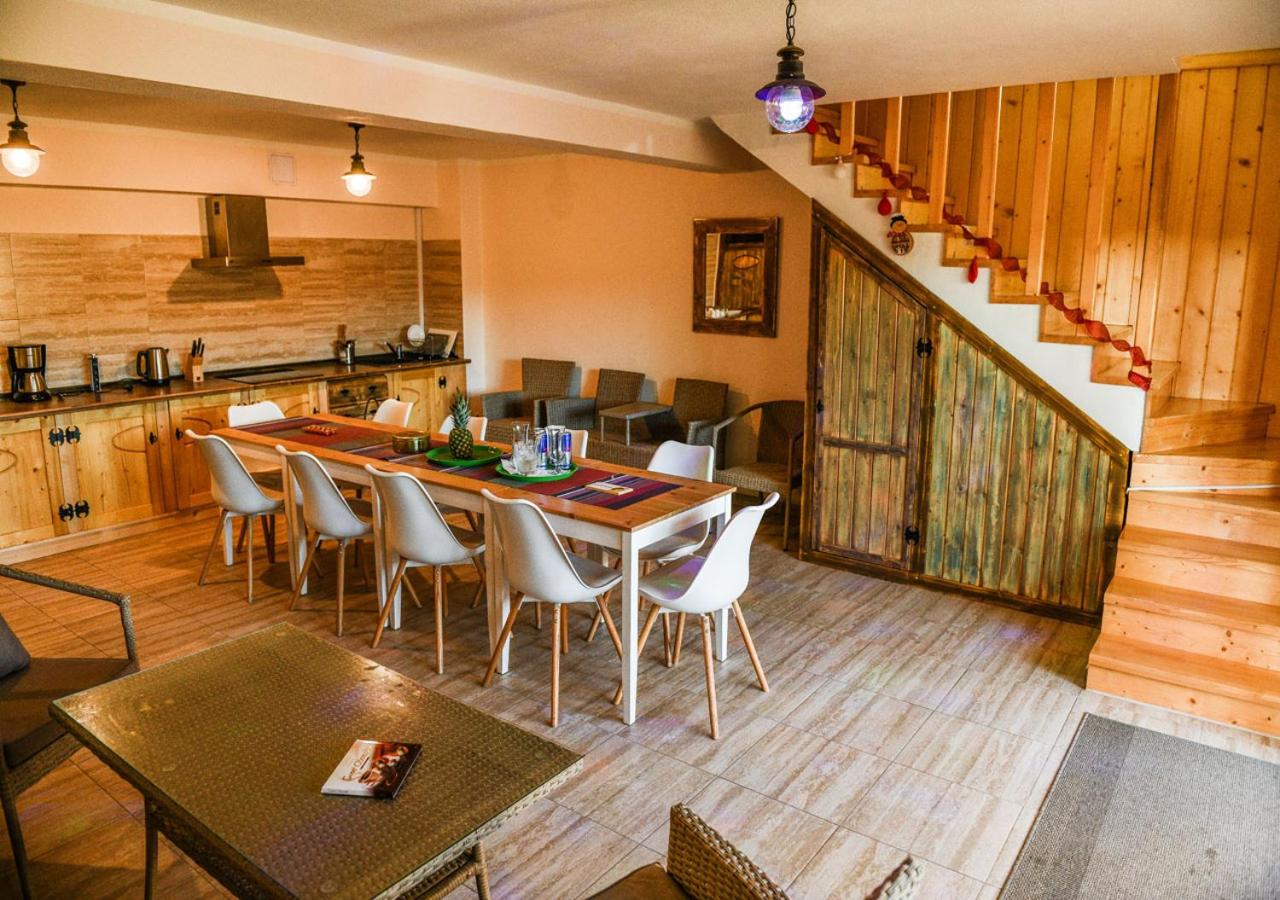 Four-Bedroom House - Photo 16