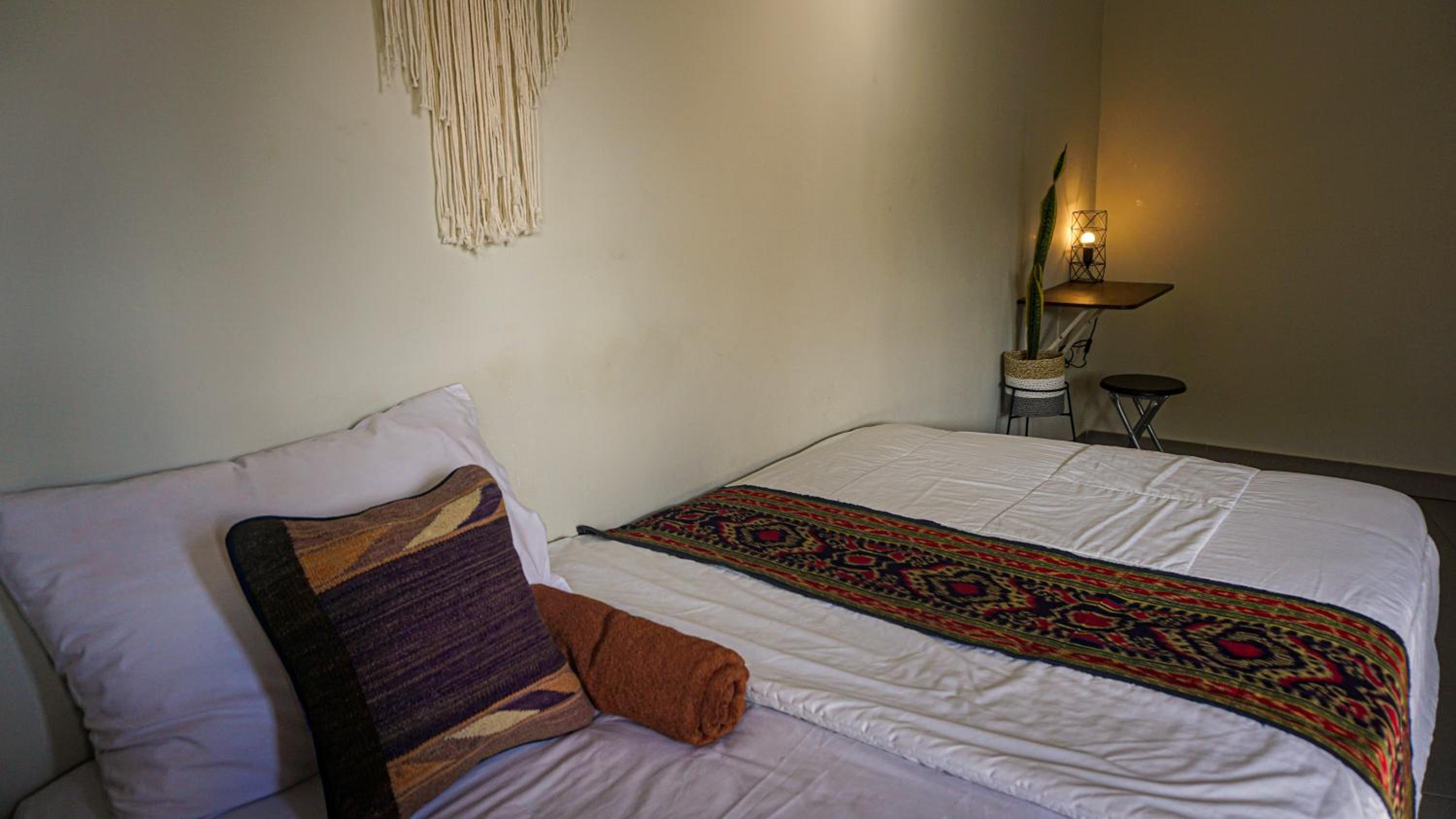 Single Room with Bathroom photo 2