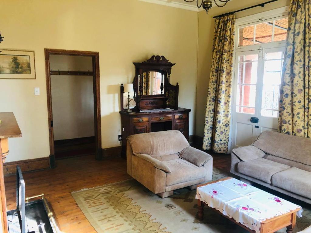Four-Bedroom House - Photo 9