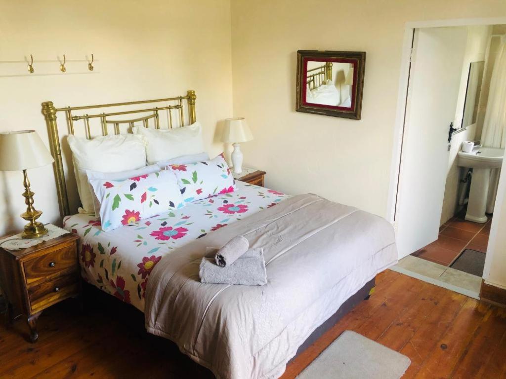 Four-Bedroom House - Photo 8
