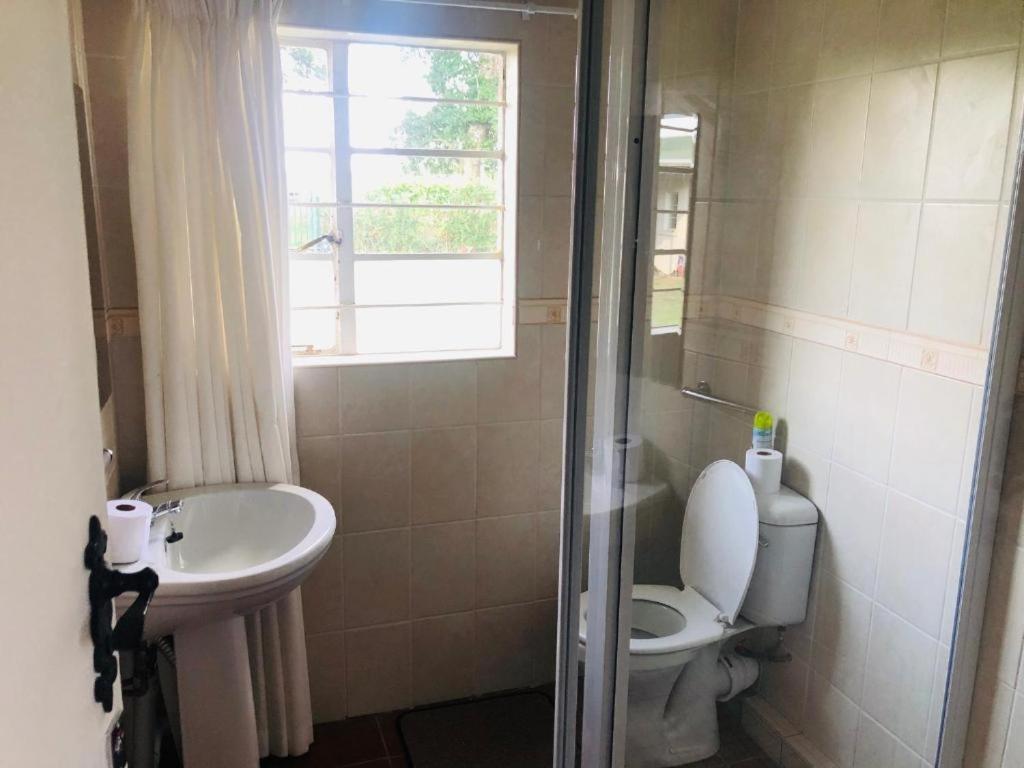 Four-Bedroom House - Photo 17