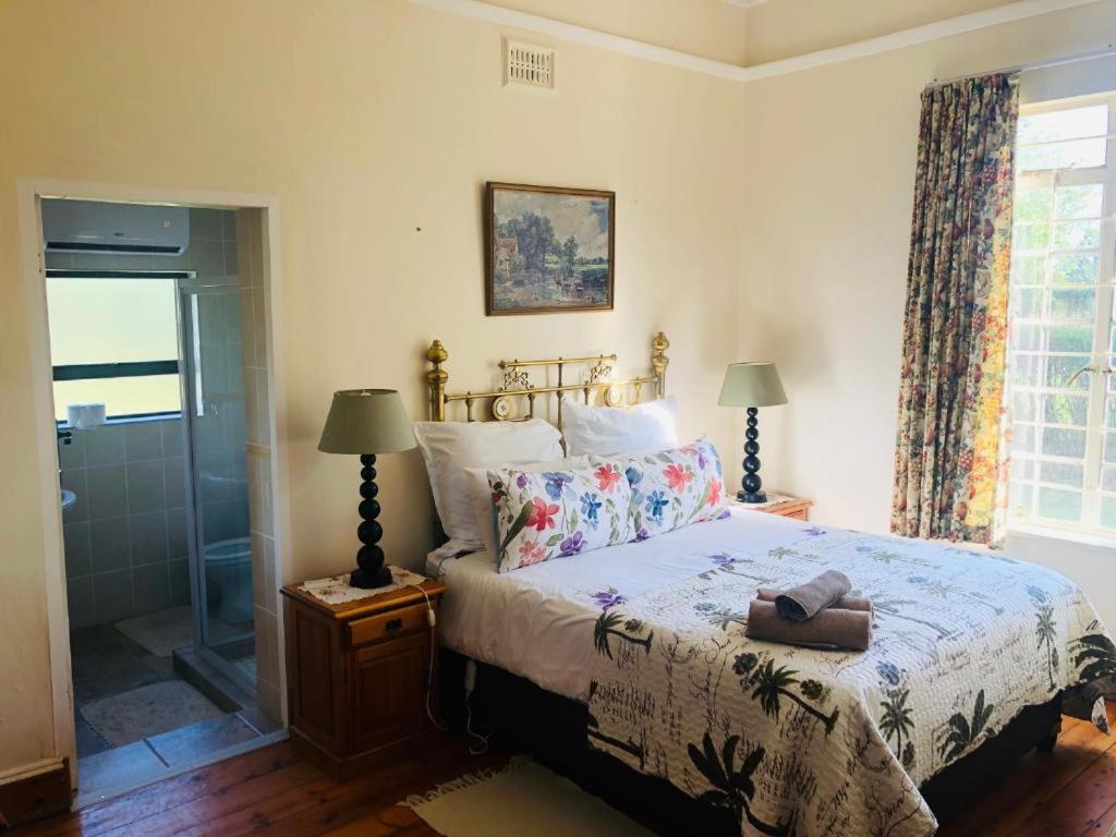 Four-Bedroom House - Photo 16