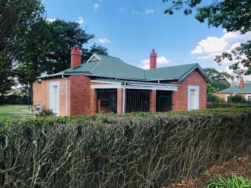Four-Bedroom House - Photo 11
