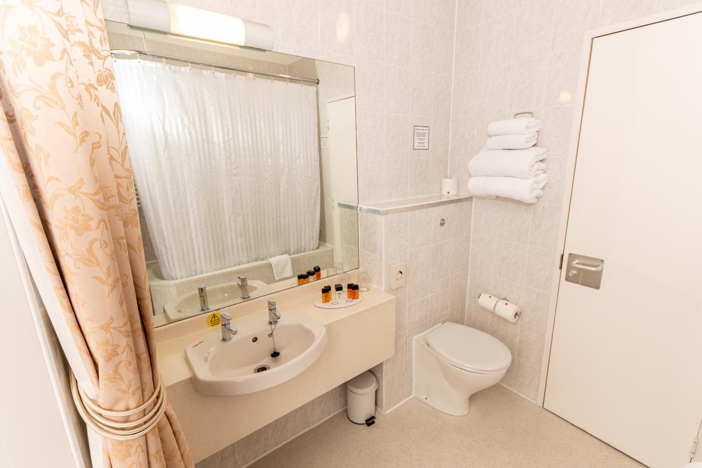 Standard Double Room photo 2